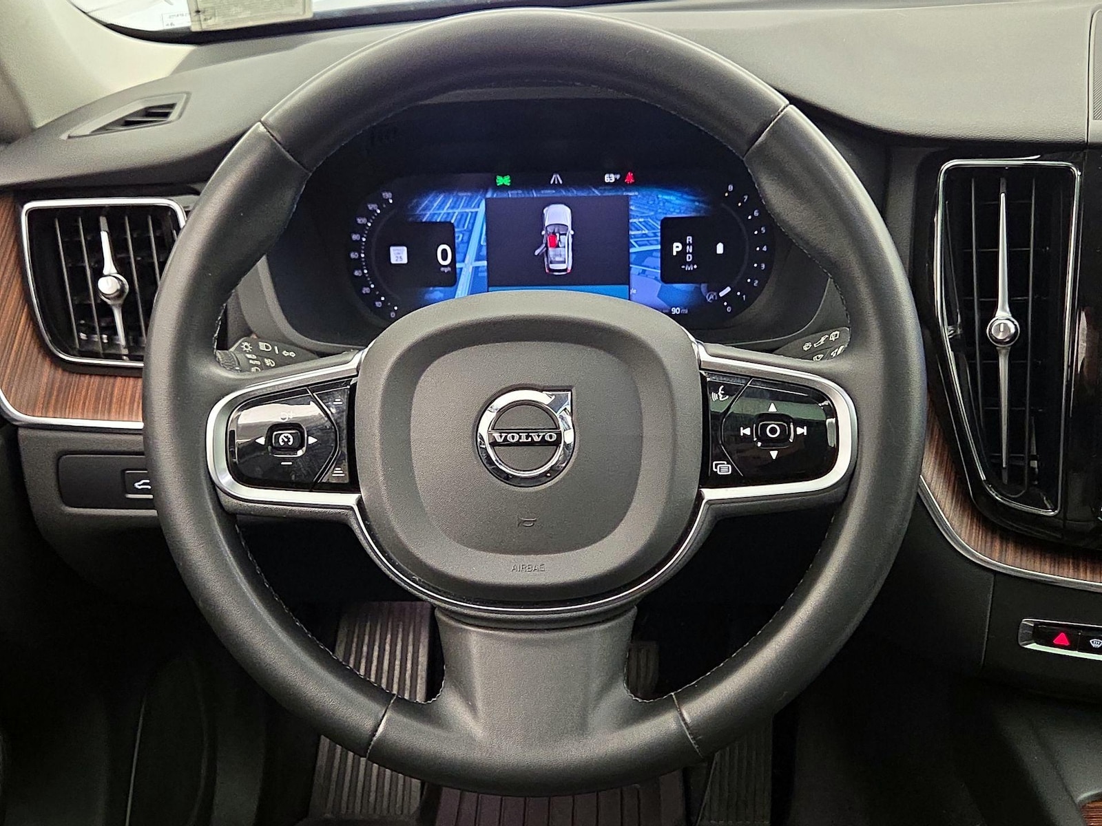 2023 Volvo XC60 Plus - Photo 11