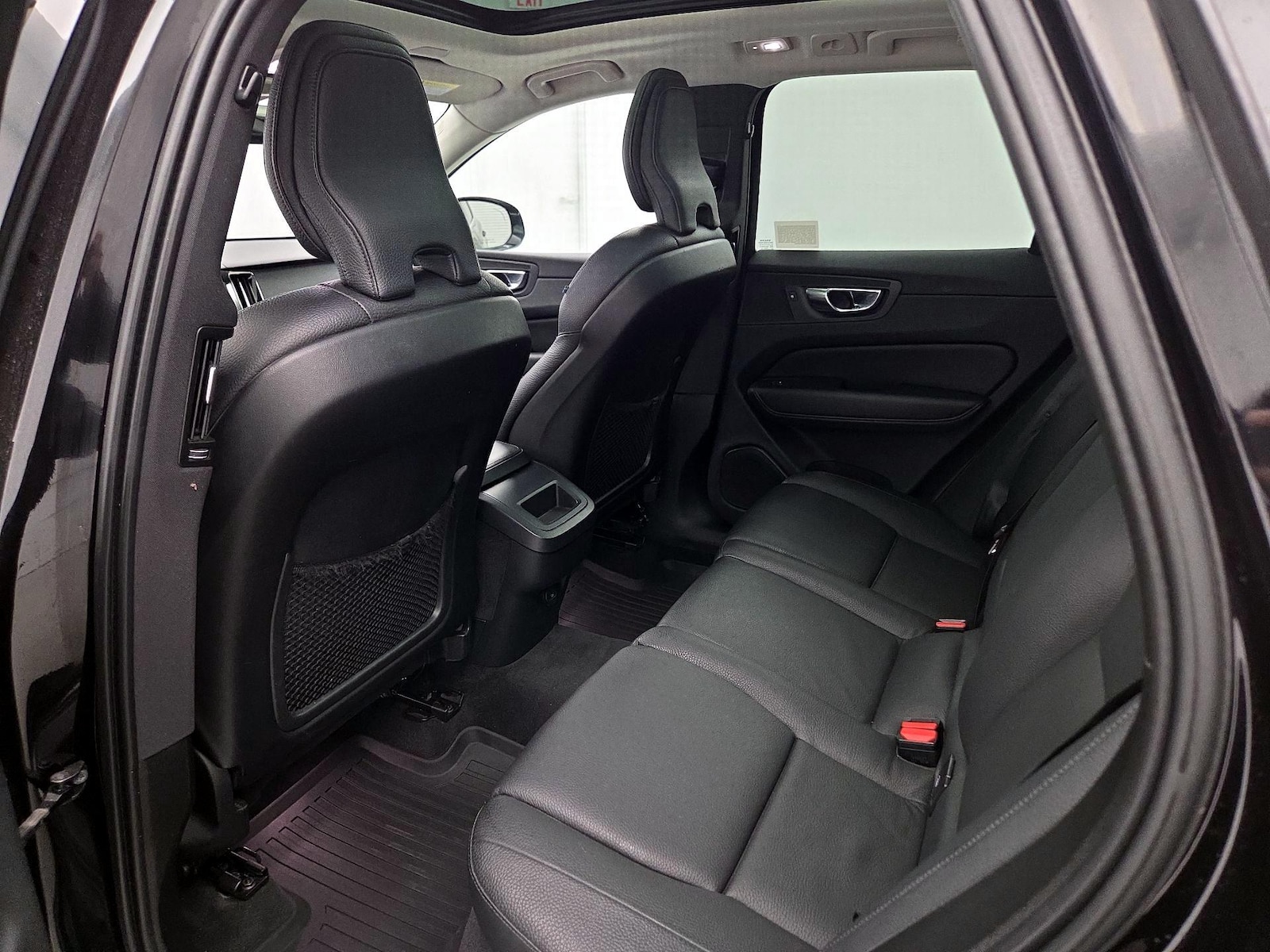 2023 Volvo XC60 Plus - Photo 21