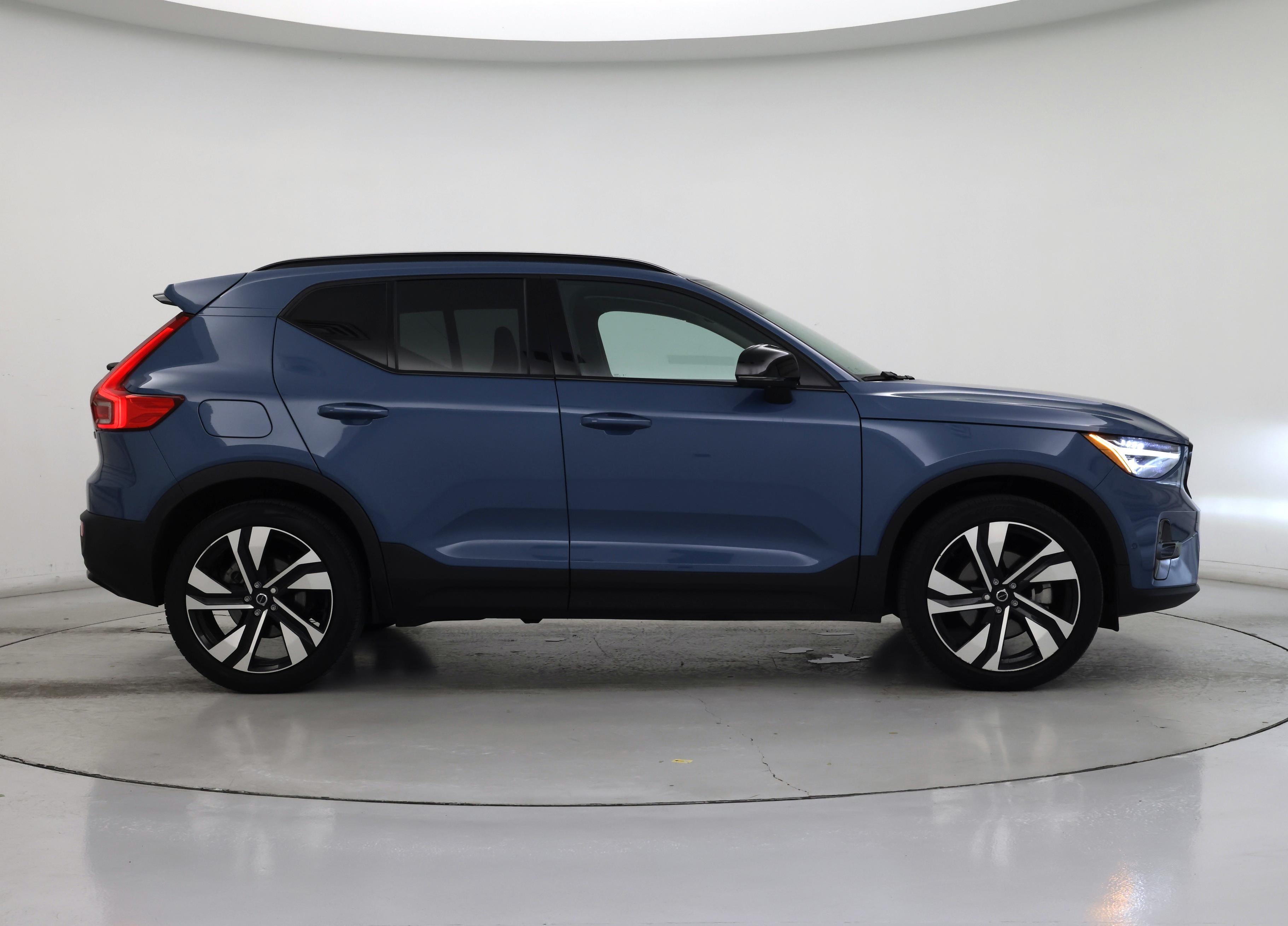 Thumbnail: 2024 Volvo XC40 - 7