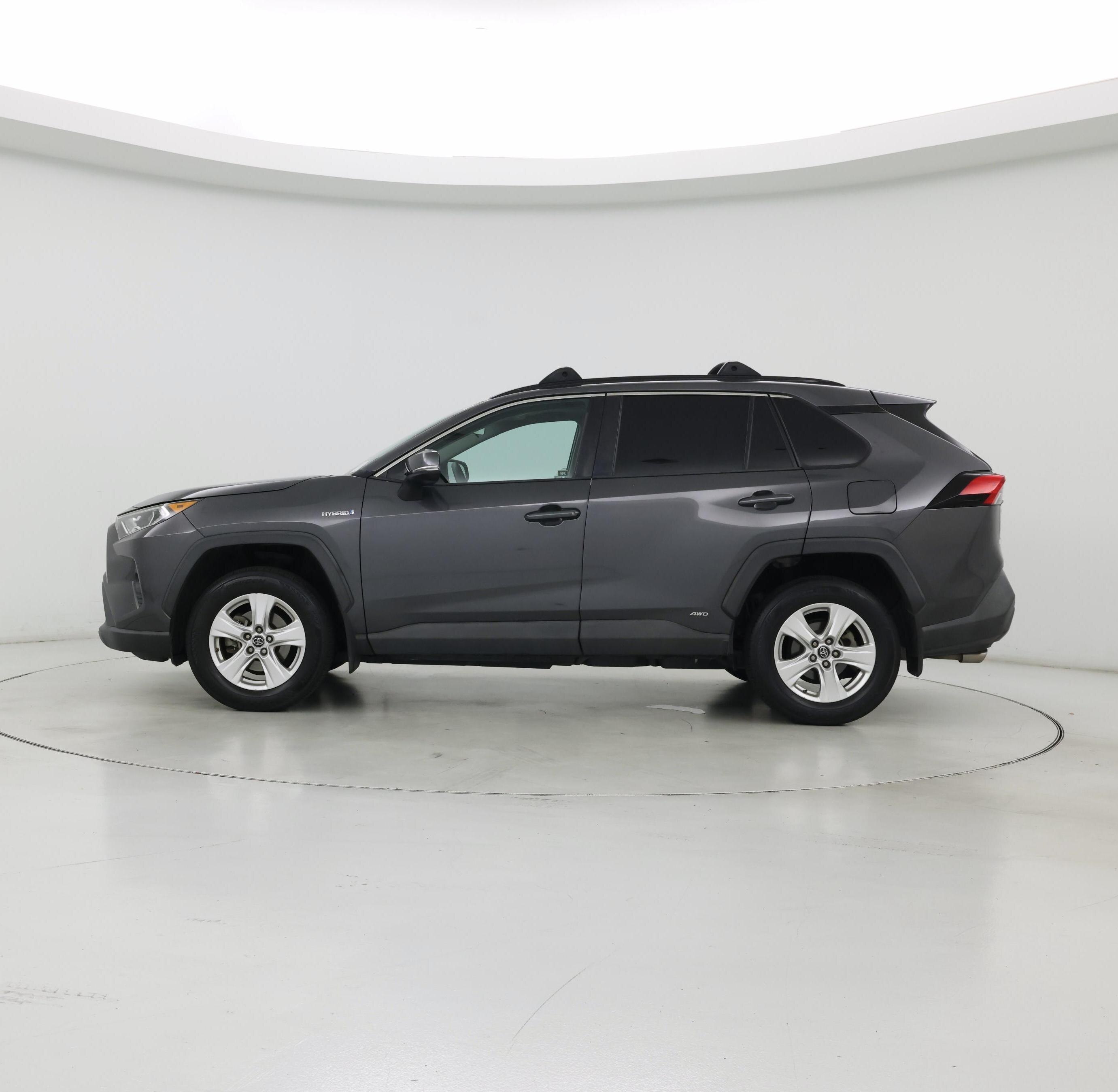 Thumbnail: 2019 Toyota RAV4 - 3