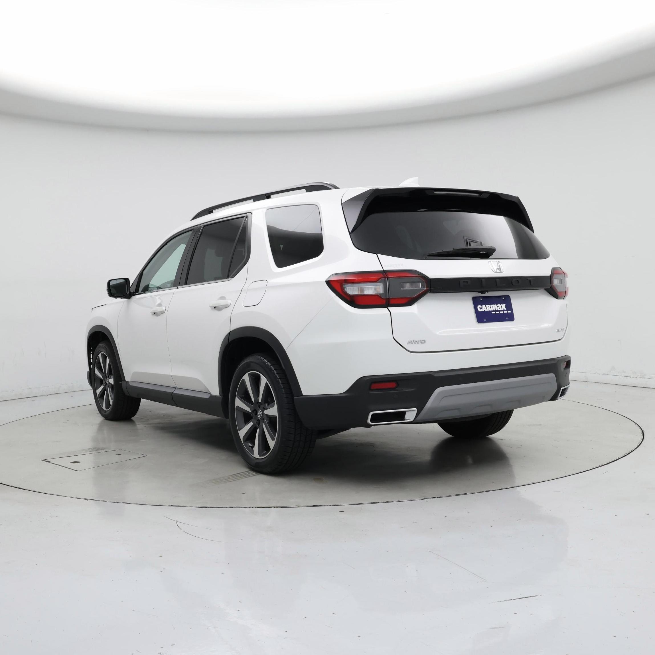 Thumbnail: 2023 Honda Pilot - 2
