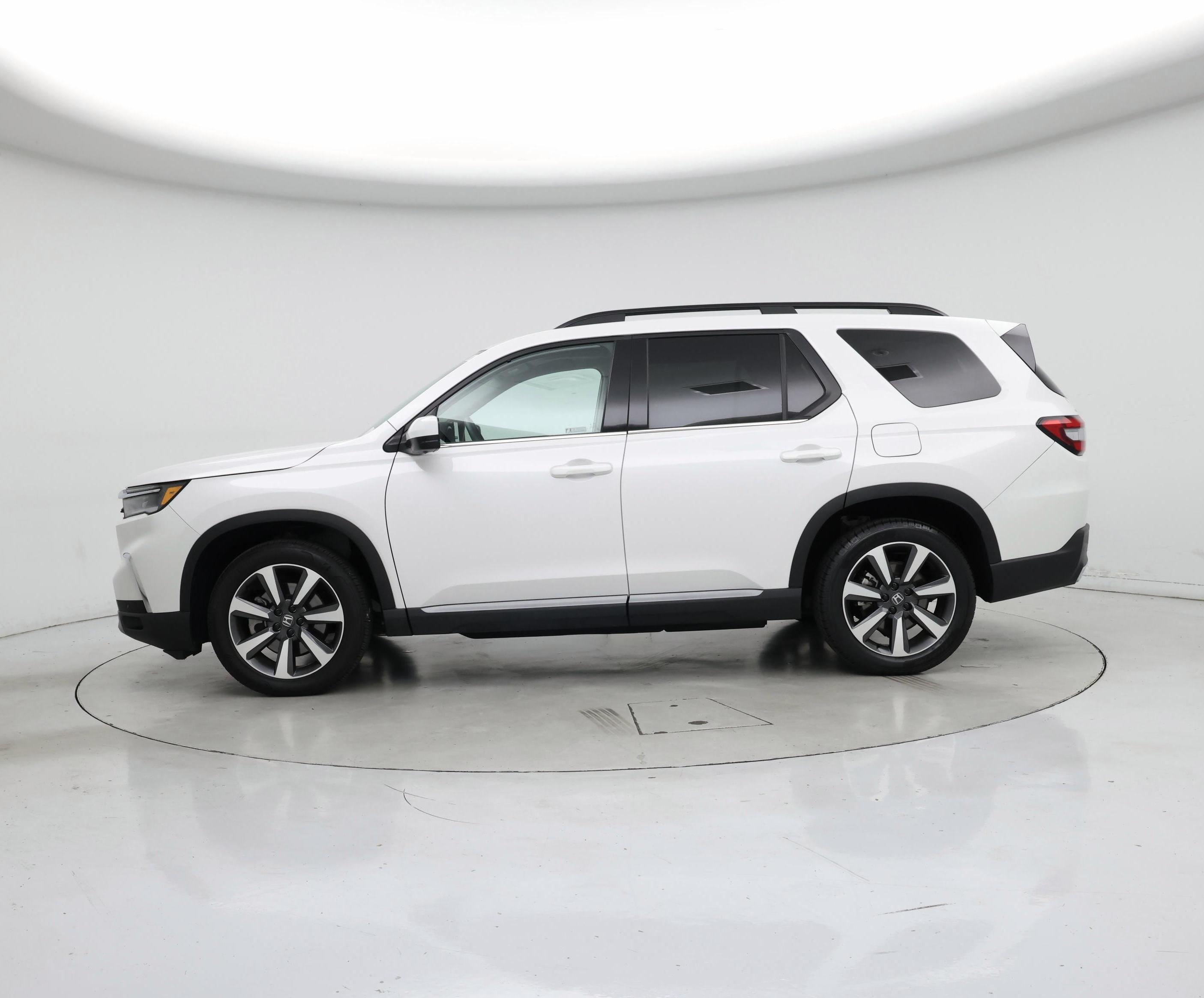 Thumbnail: 2023 Honda Pilot - 3