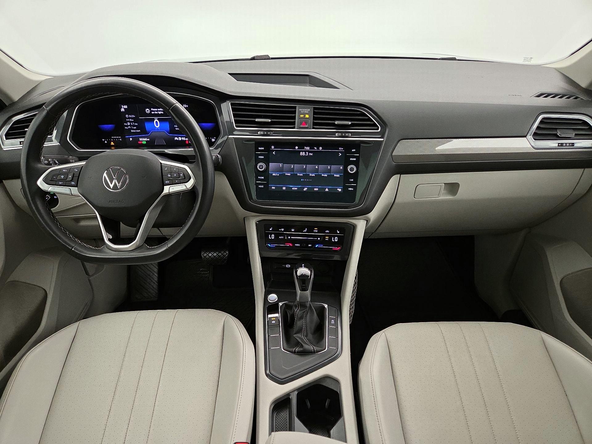 Thumbnail: 2023 Volkswagen Tiguan - 9