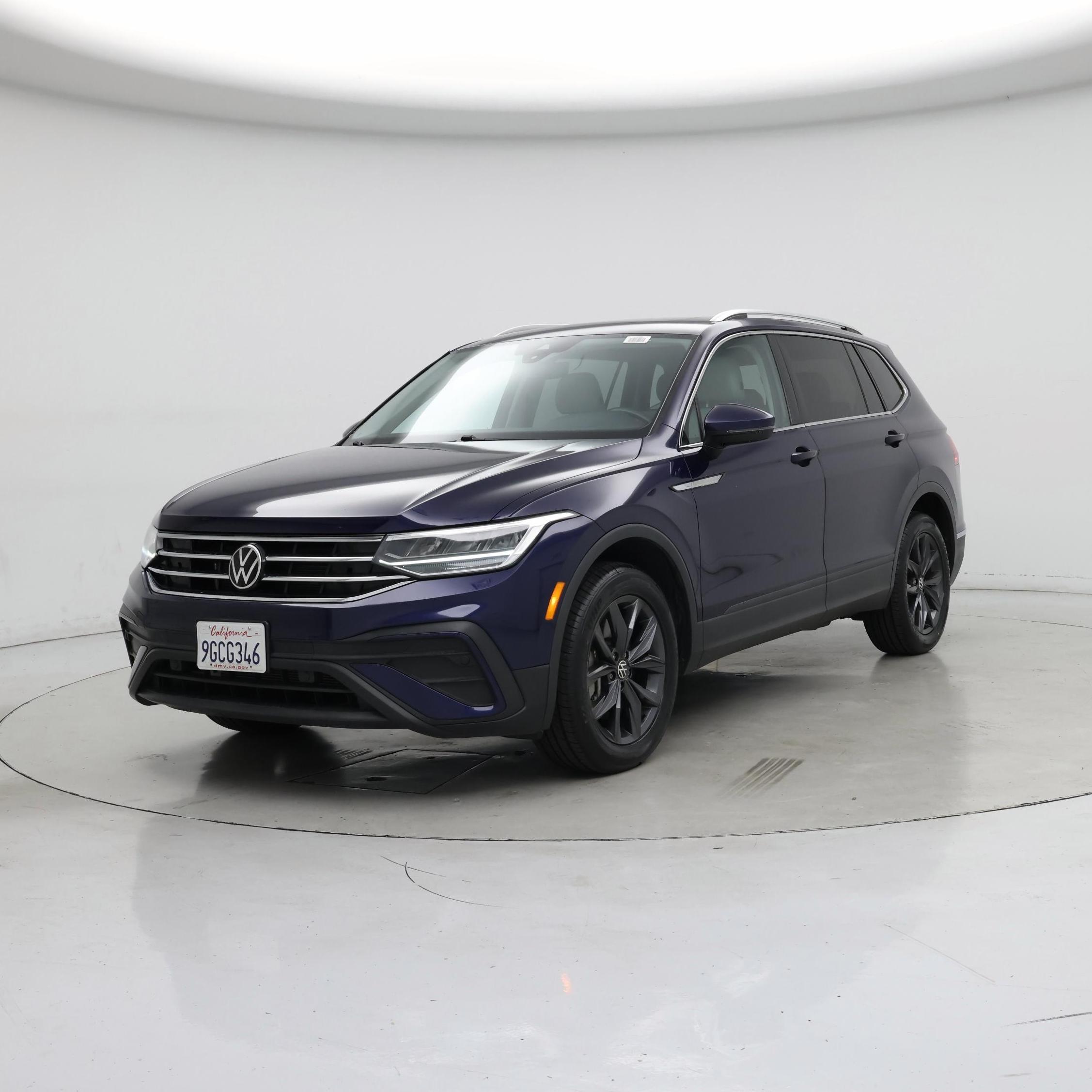 Thumbnail: 2023 Volkswagen Tiguan - 4