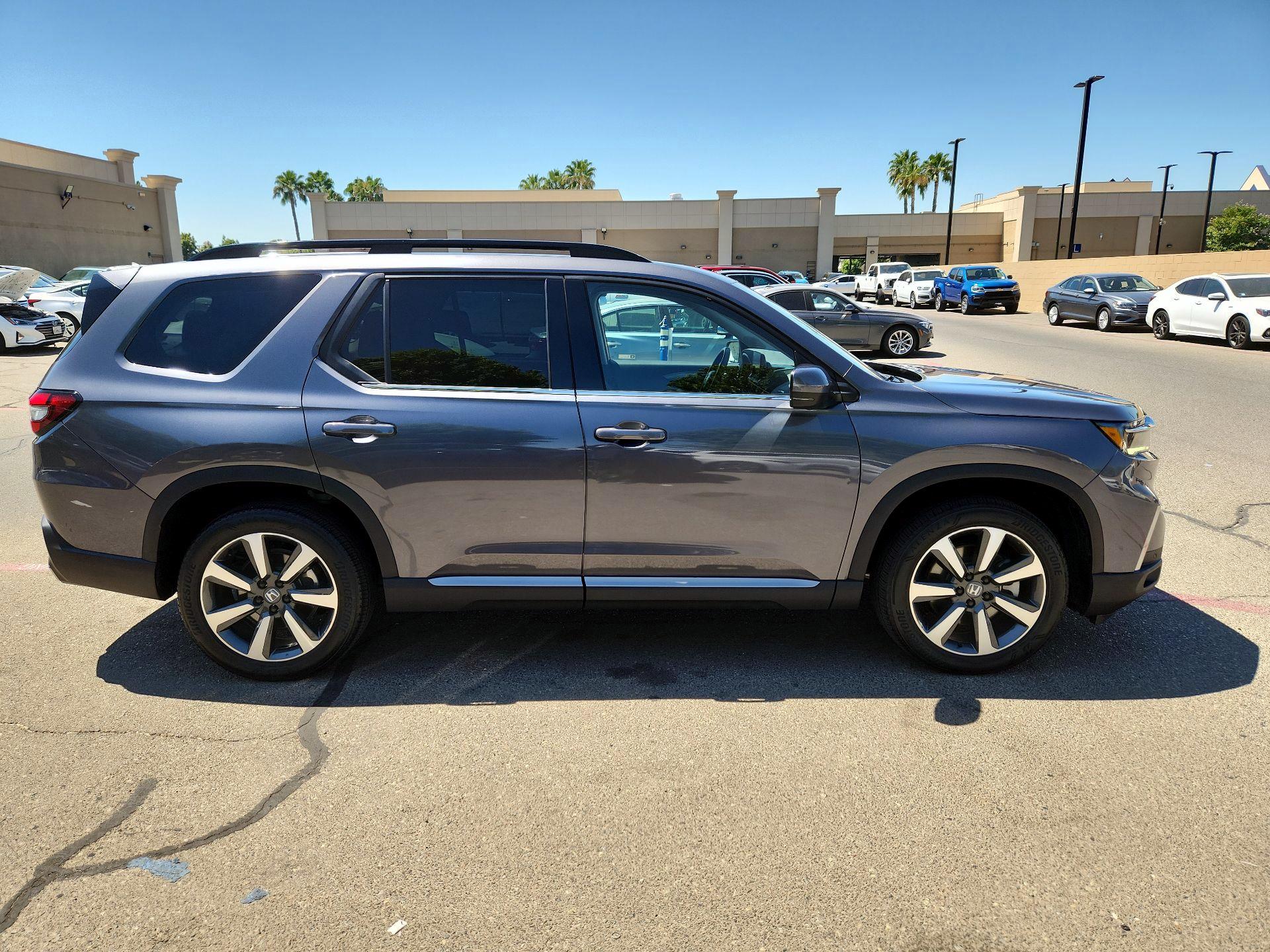 Thumbnail: 2024 Honda Pilot - 4