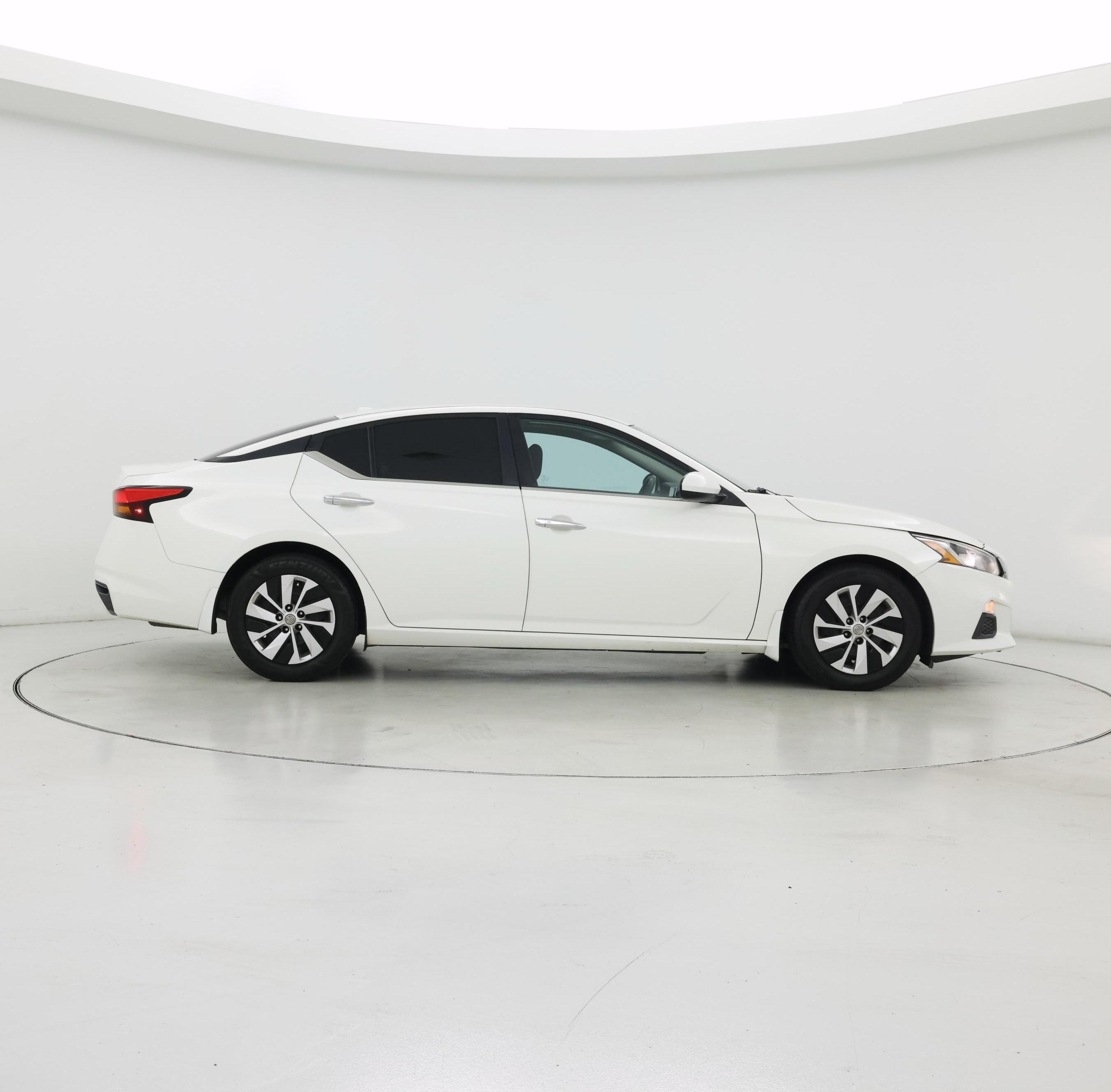 Thumbnail: 2020 Nissan Altima - 7