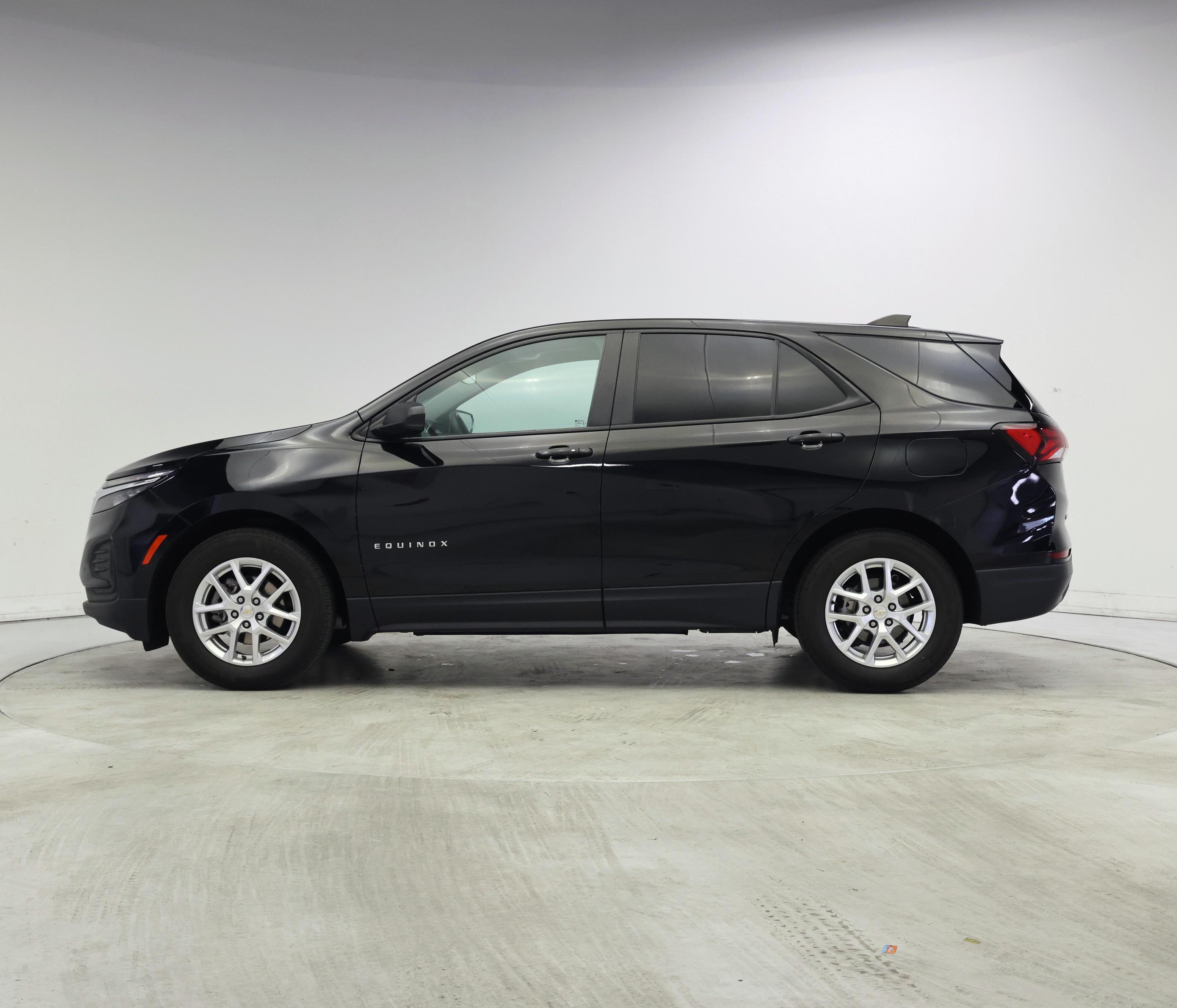 Thumbnail: 2024 Chevrolet Equinox - 3