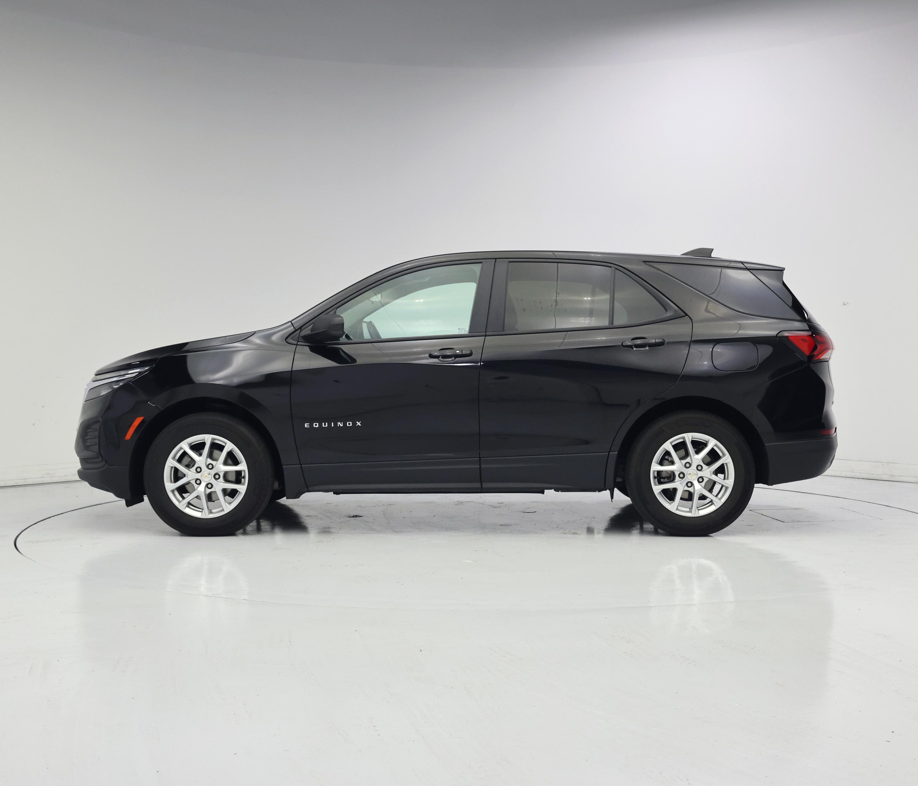 Thumbnail: 2024 Chevrolet Equinox - 3