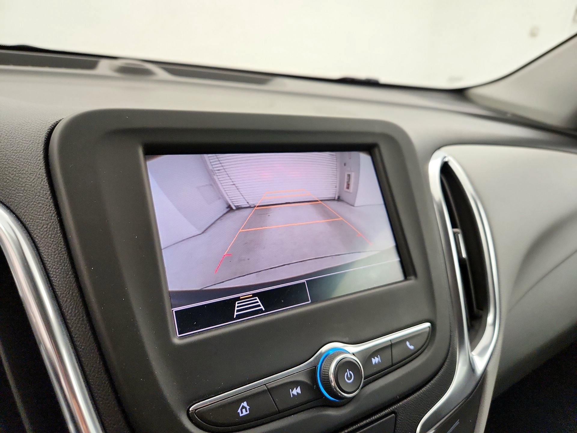 Thumbnail: 2022 Chevrolet Equinox - 14