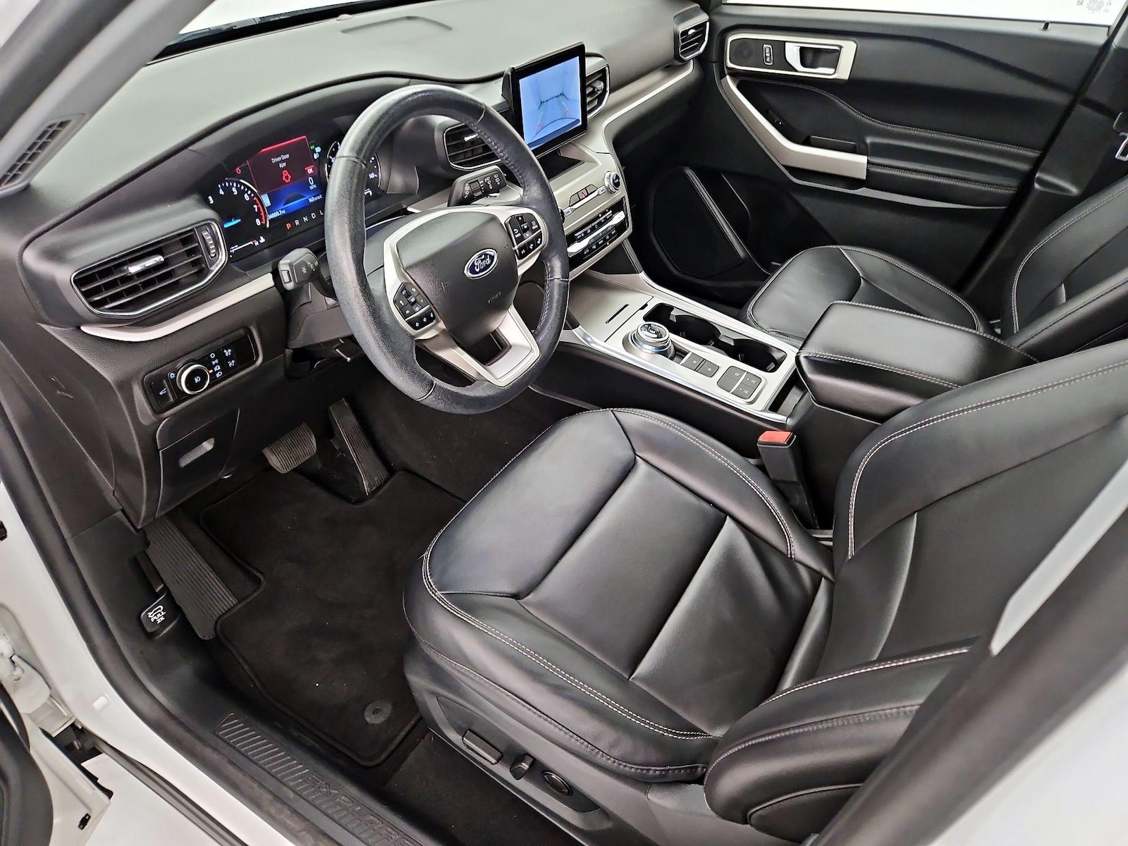 2023 Ford Explorer XLT - Photo 12