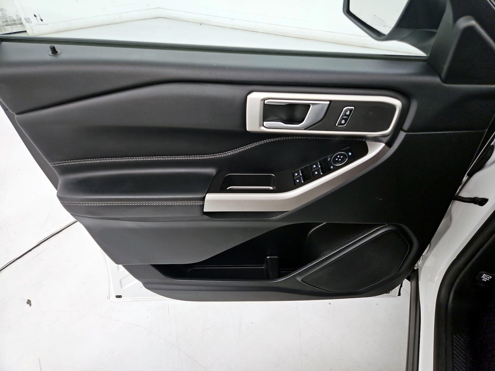 2023 Ford Explorer XLT - Photo 13