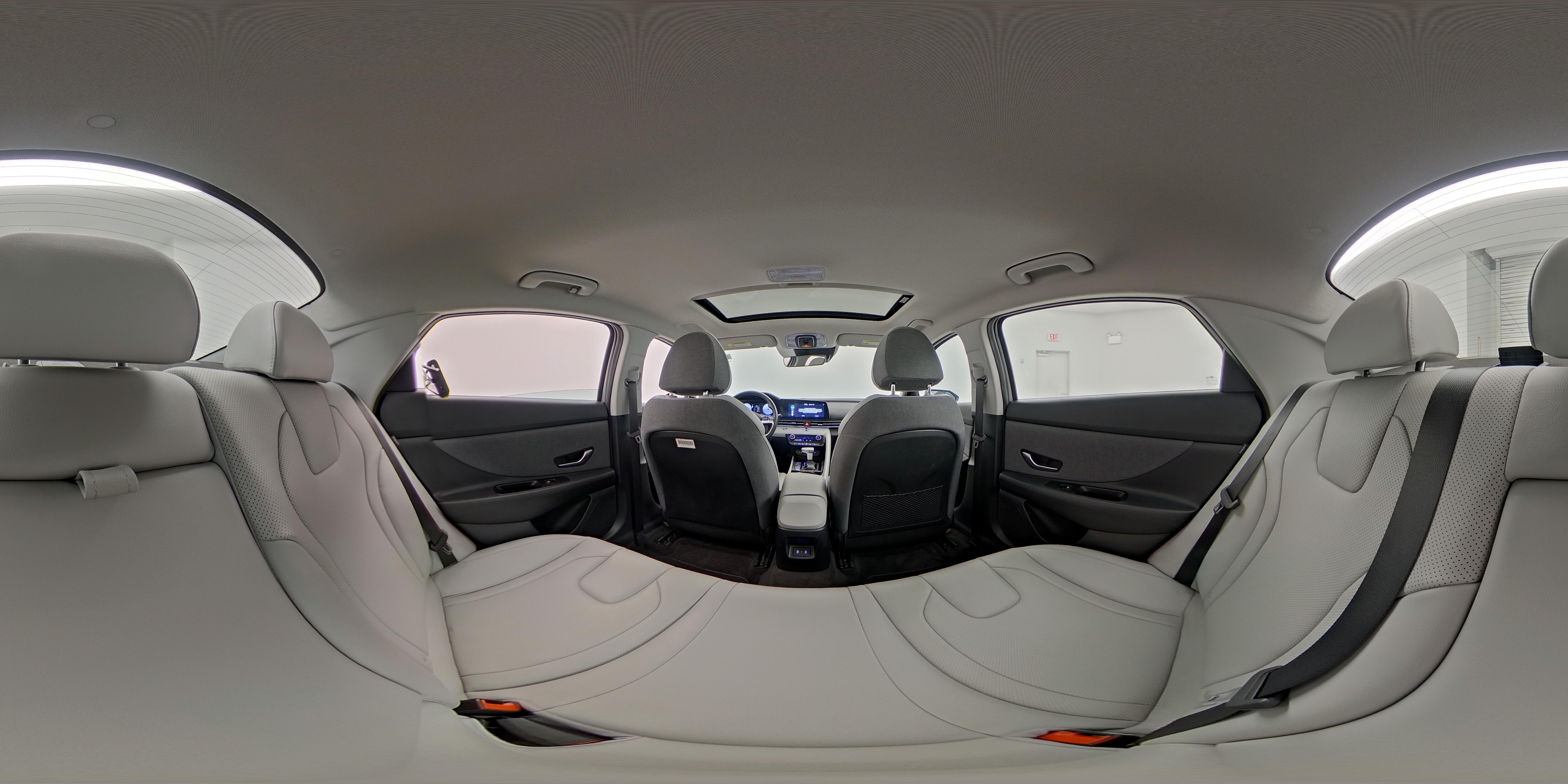 2025 Hyundai Elantra Limited - Photo 27