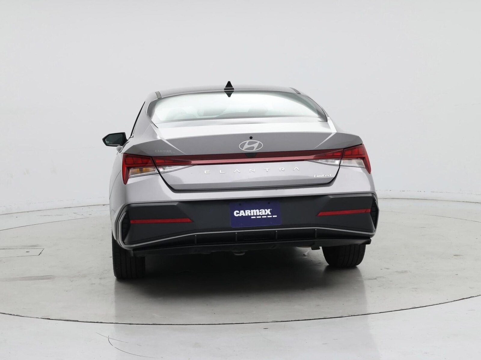 2025 Hyundai Elantra Limited - Photo 7
