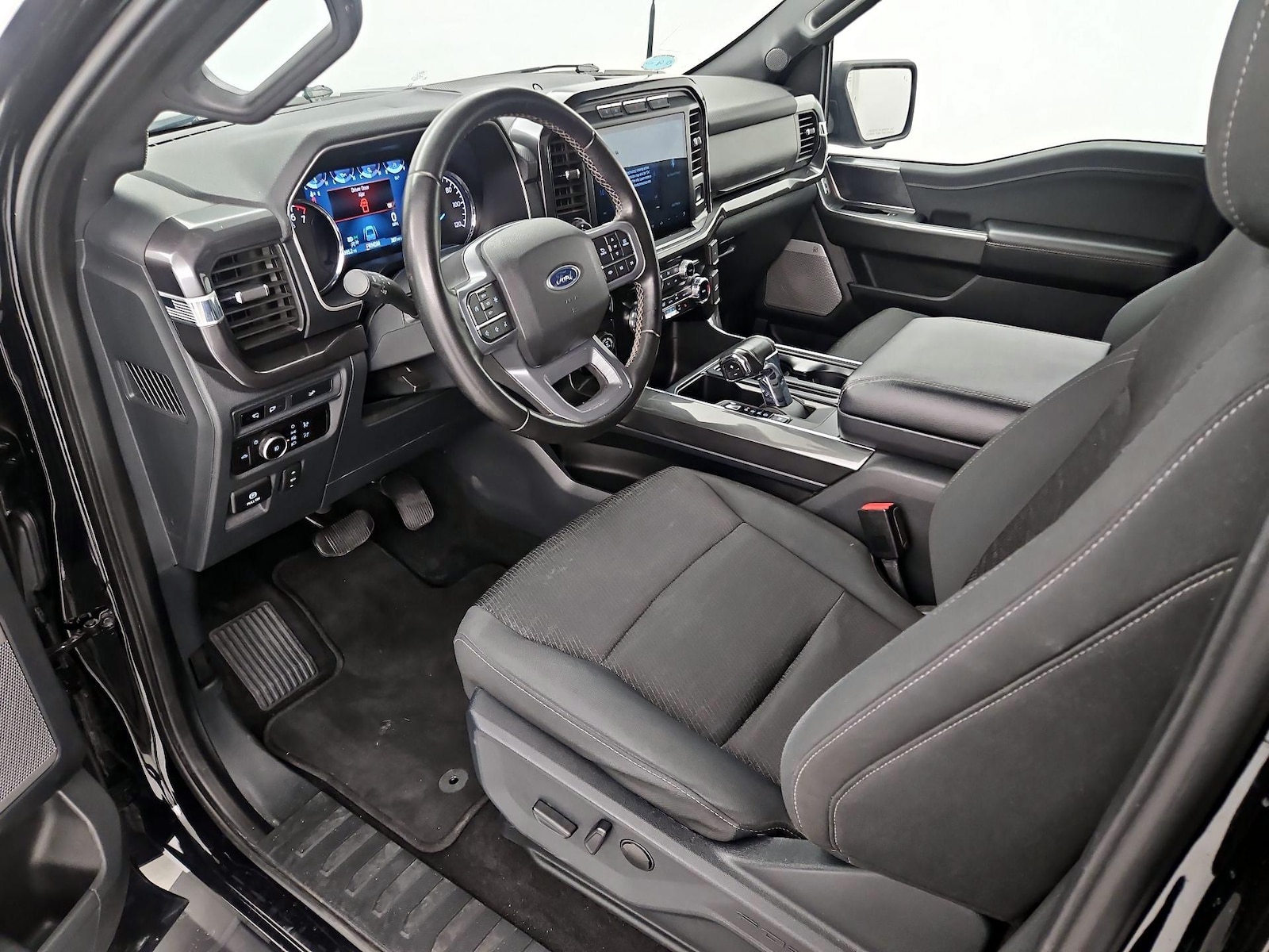 2023 Ford F-150 XLT - Photo 12