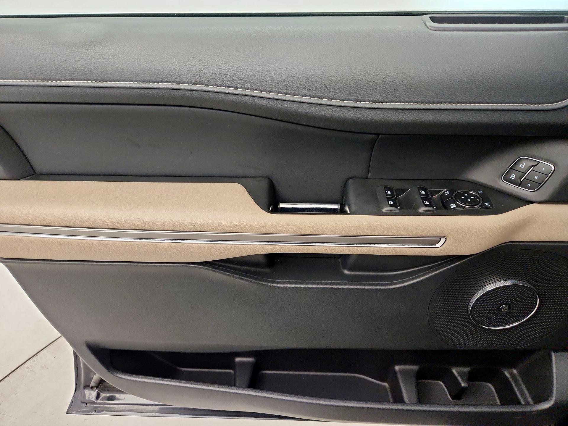 Thumbnail: 2023 Ford Expedition - 12