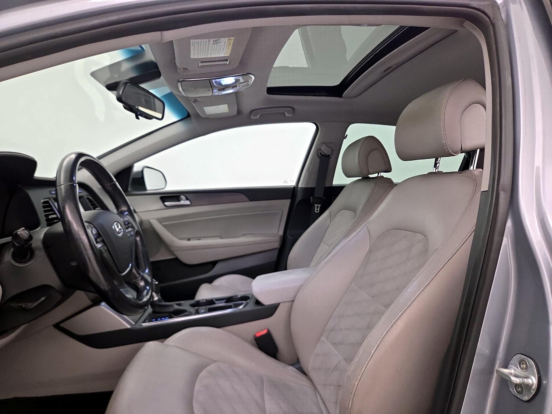 Thumbnail: 2017 Hyundai Sonata - 19