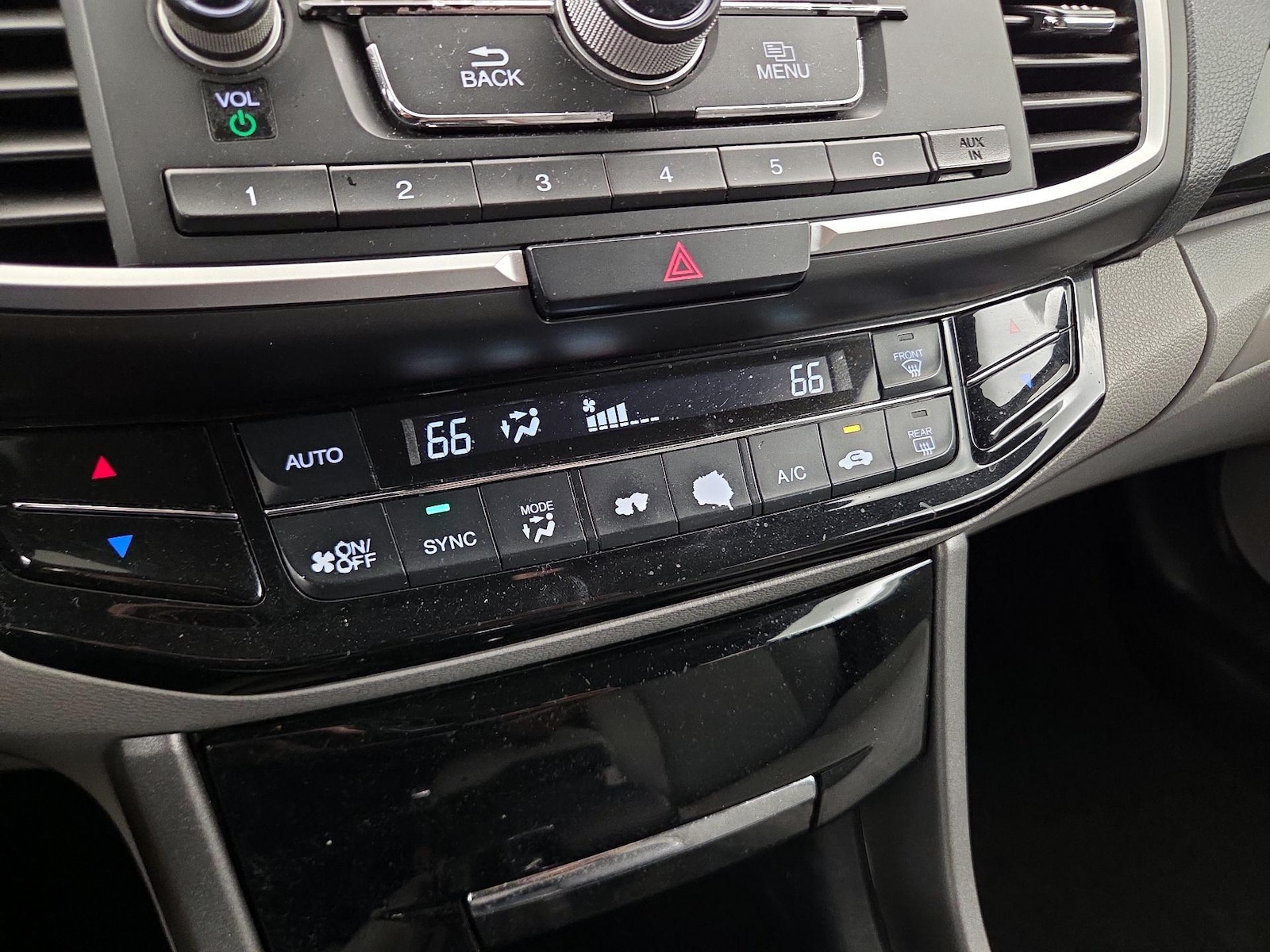 2017 Honda Accord LX - Photo 17