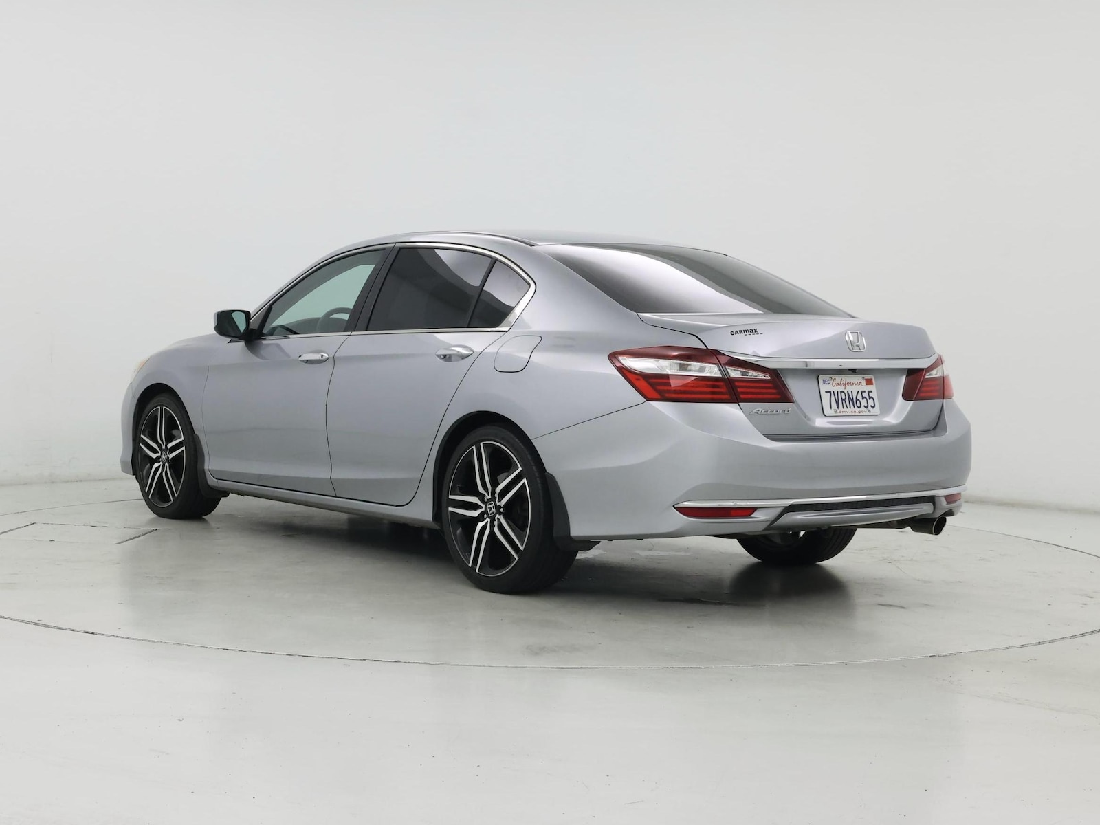 2017 Honda Accord LX - Photo 3