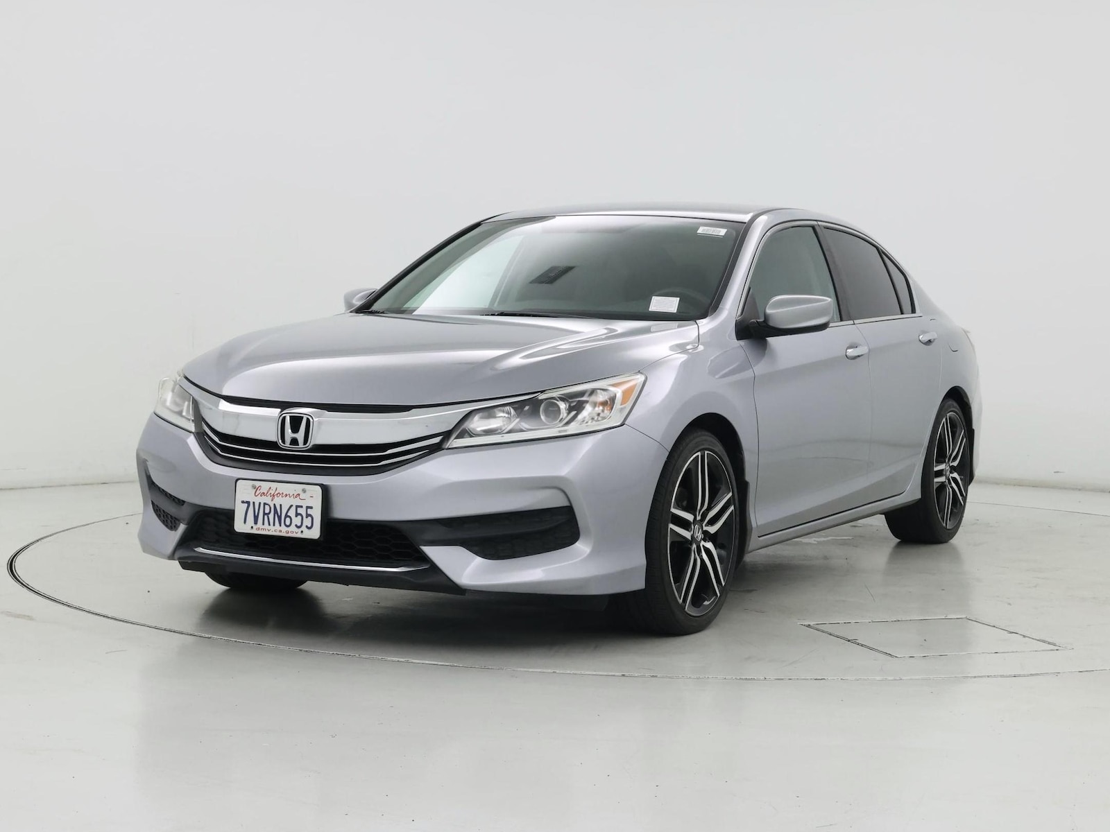 2017 Honda Accord LX - Photo 5