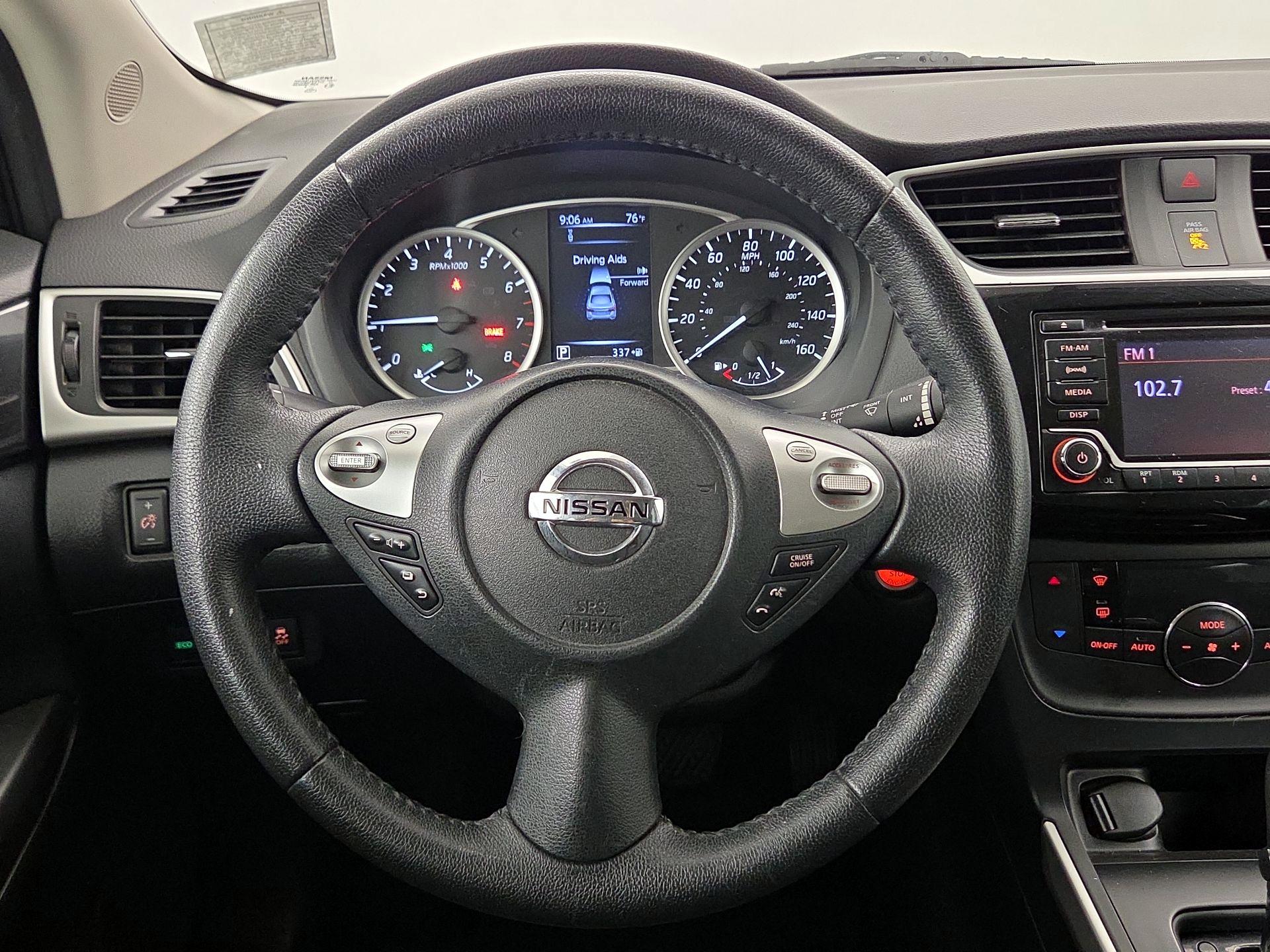 Thumbnail: 2018 Nissan Sentra - 10