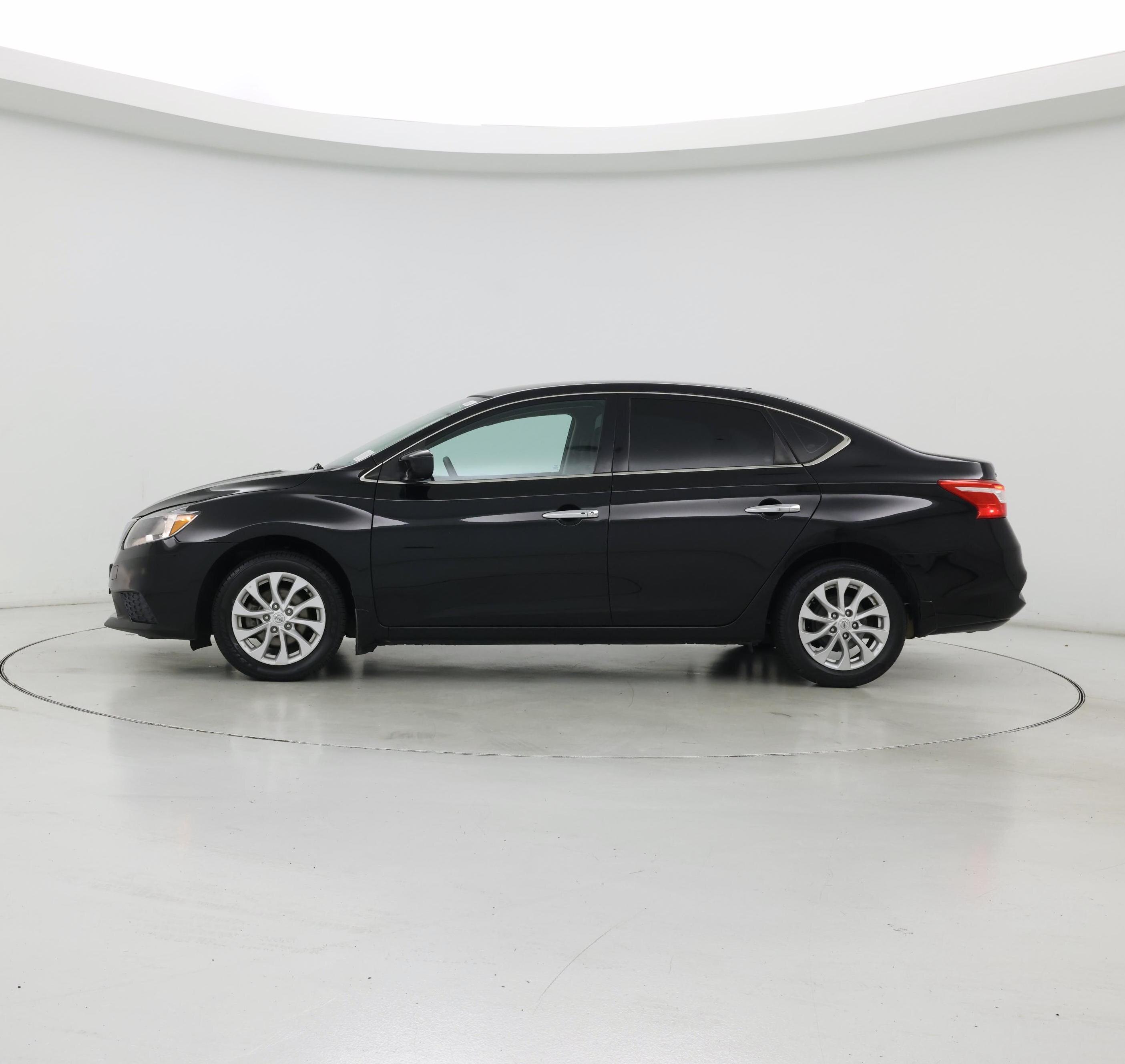 Thumbnail: 2018 Nissan Sentra - 3