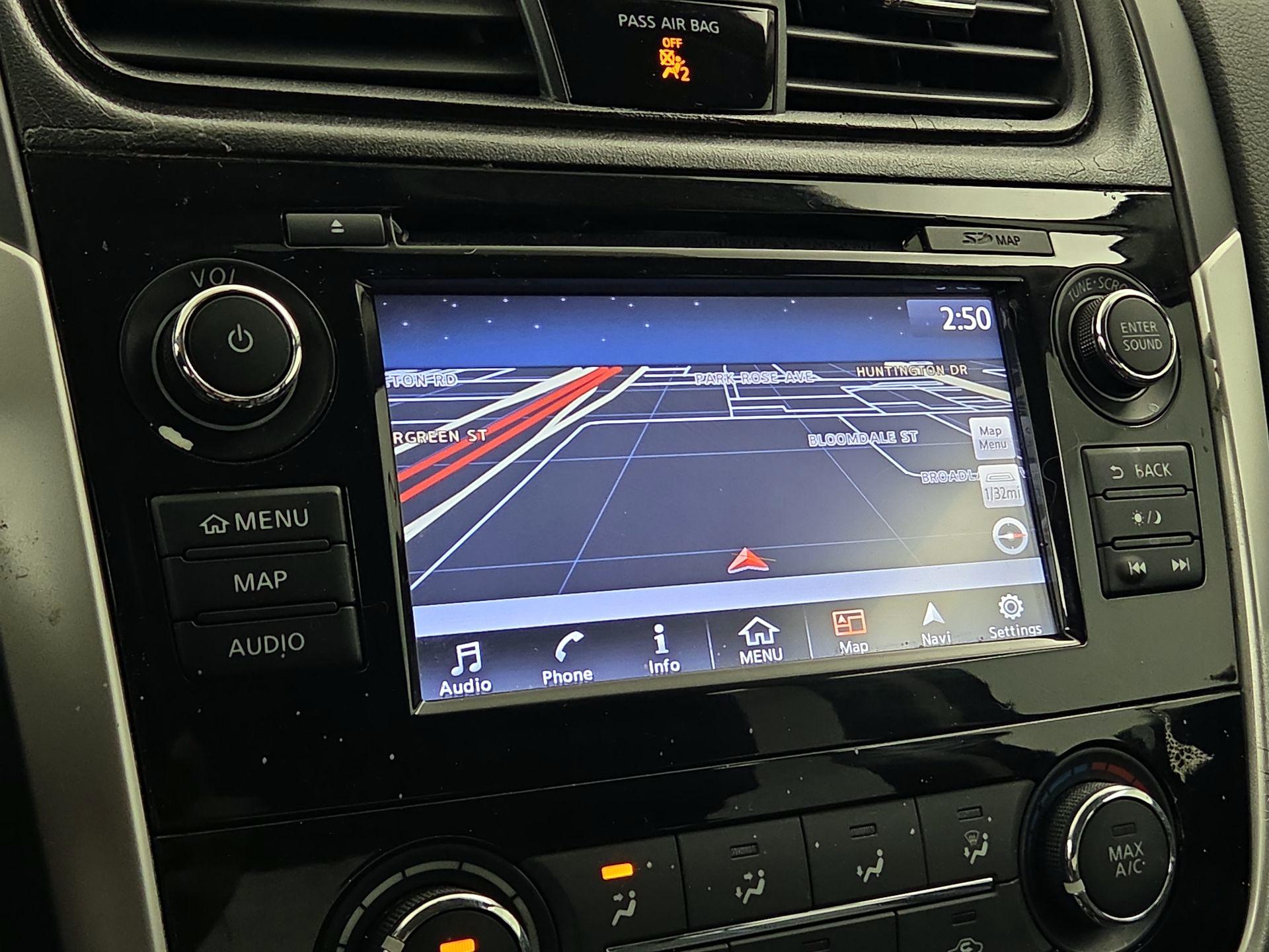 Thumbnail: 2018 Nissan Altima - 14