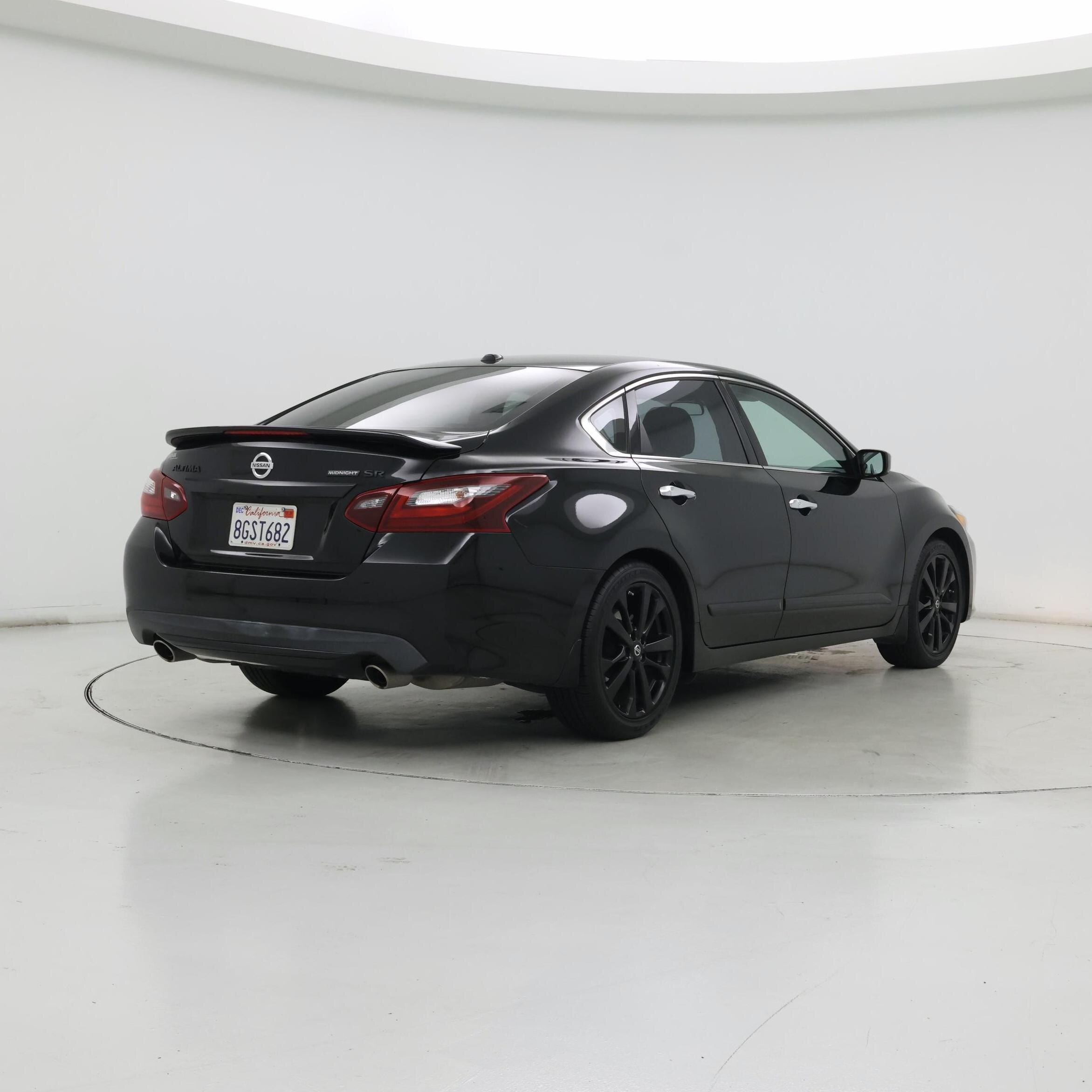 Thumbnail: 2018 Nissan Altima - 8