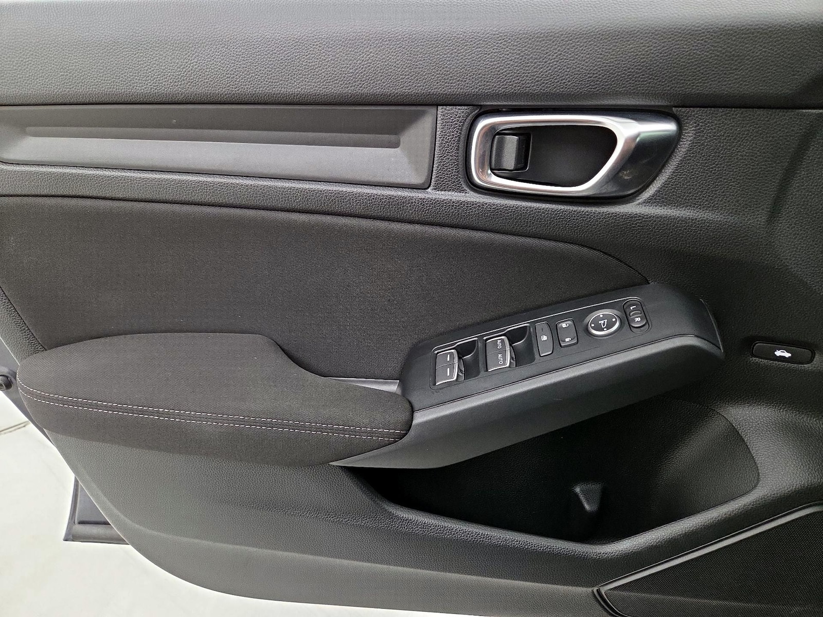 2025 Honda Civic Sport - Photo 13