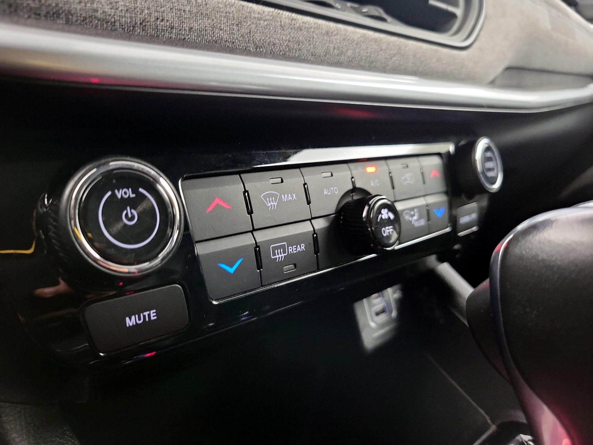 Thumbnail: 2022 Jeep Compass - 16