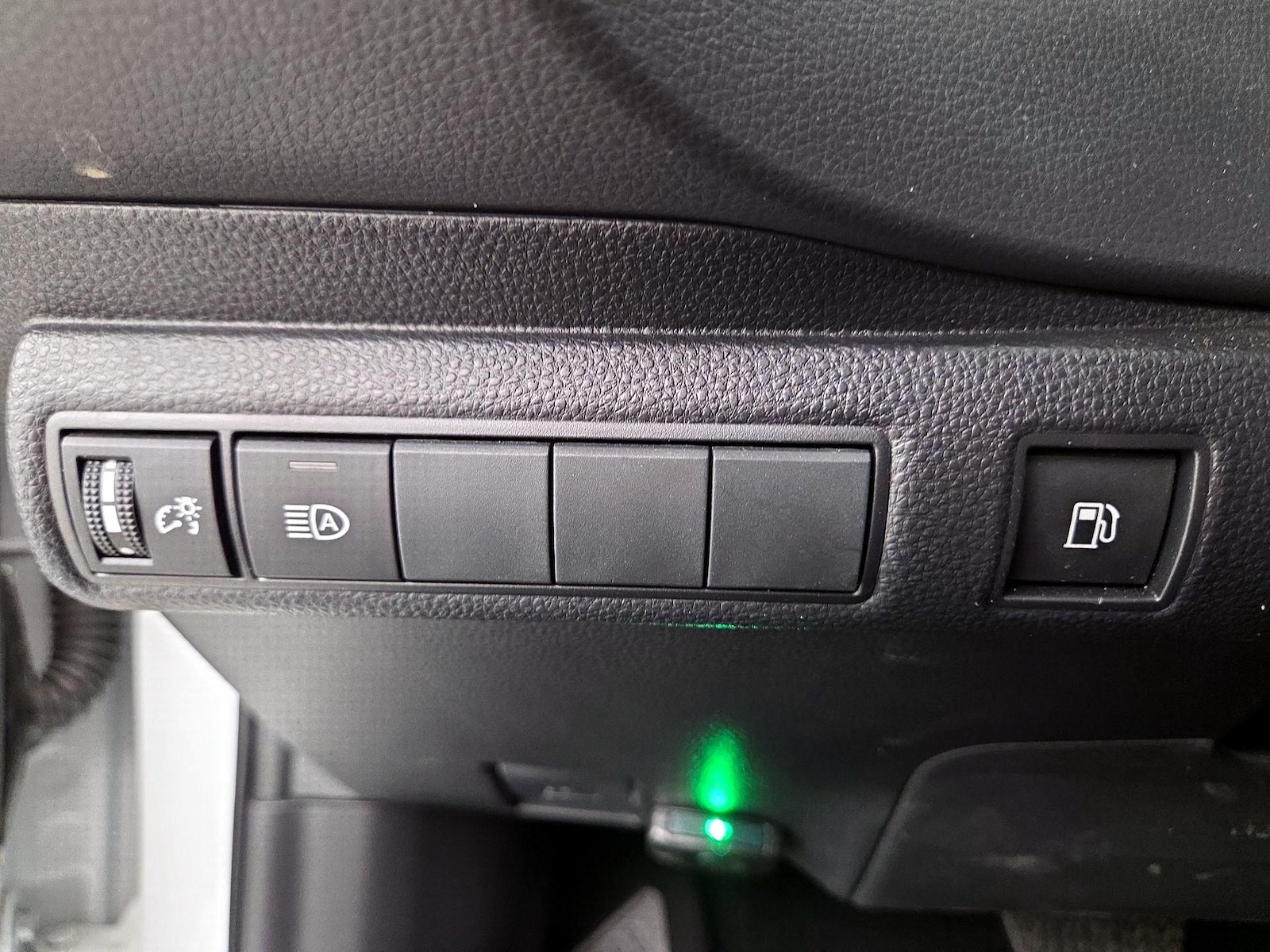 2024 Toyota Corolla LE - Photo 14