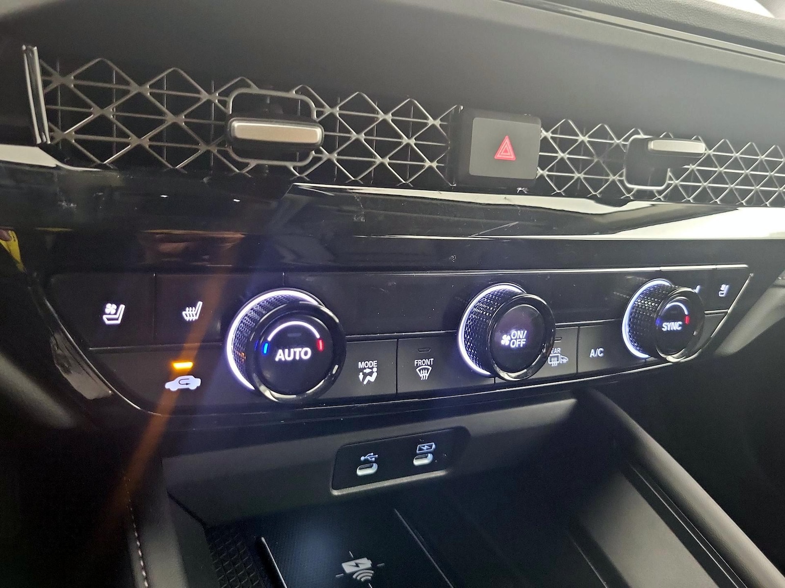 2024 Honda Accord Hybrid Touring - Photo 16