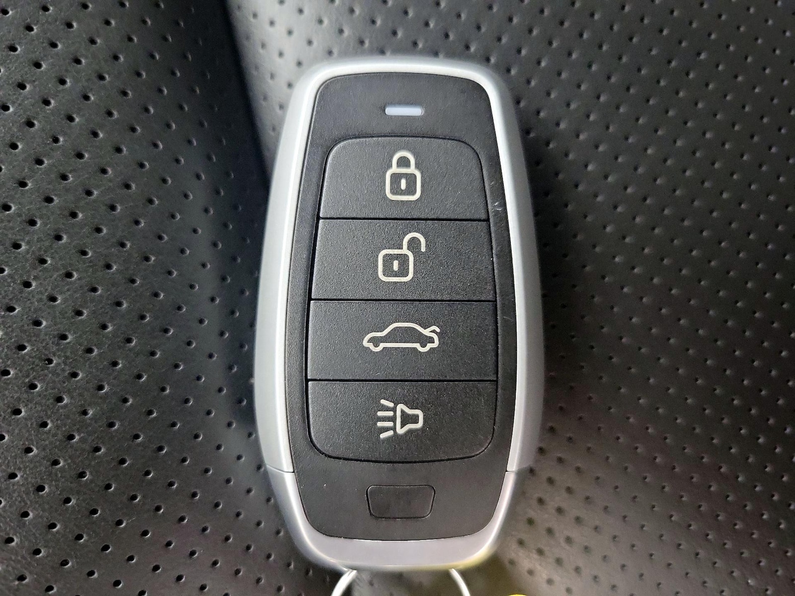 2024 Honda Accord Hybrid Touring - Photo 23