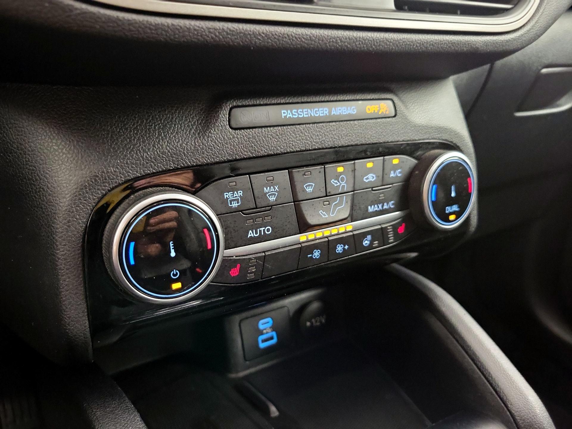 Thumbnail: 2022 Ford Escape - 16