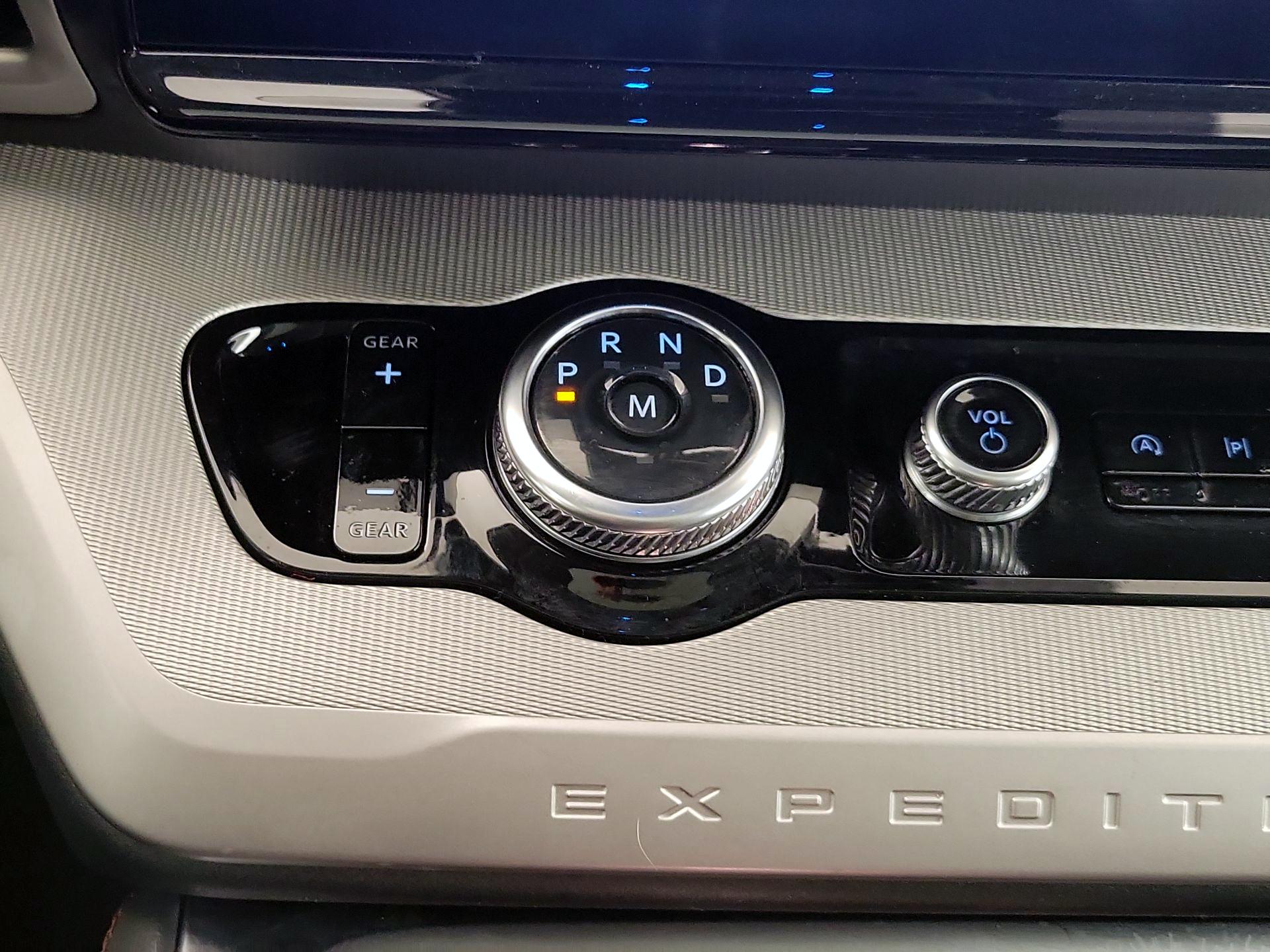 Thumbnail: 2025 Ford Expedition - 18