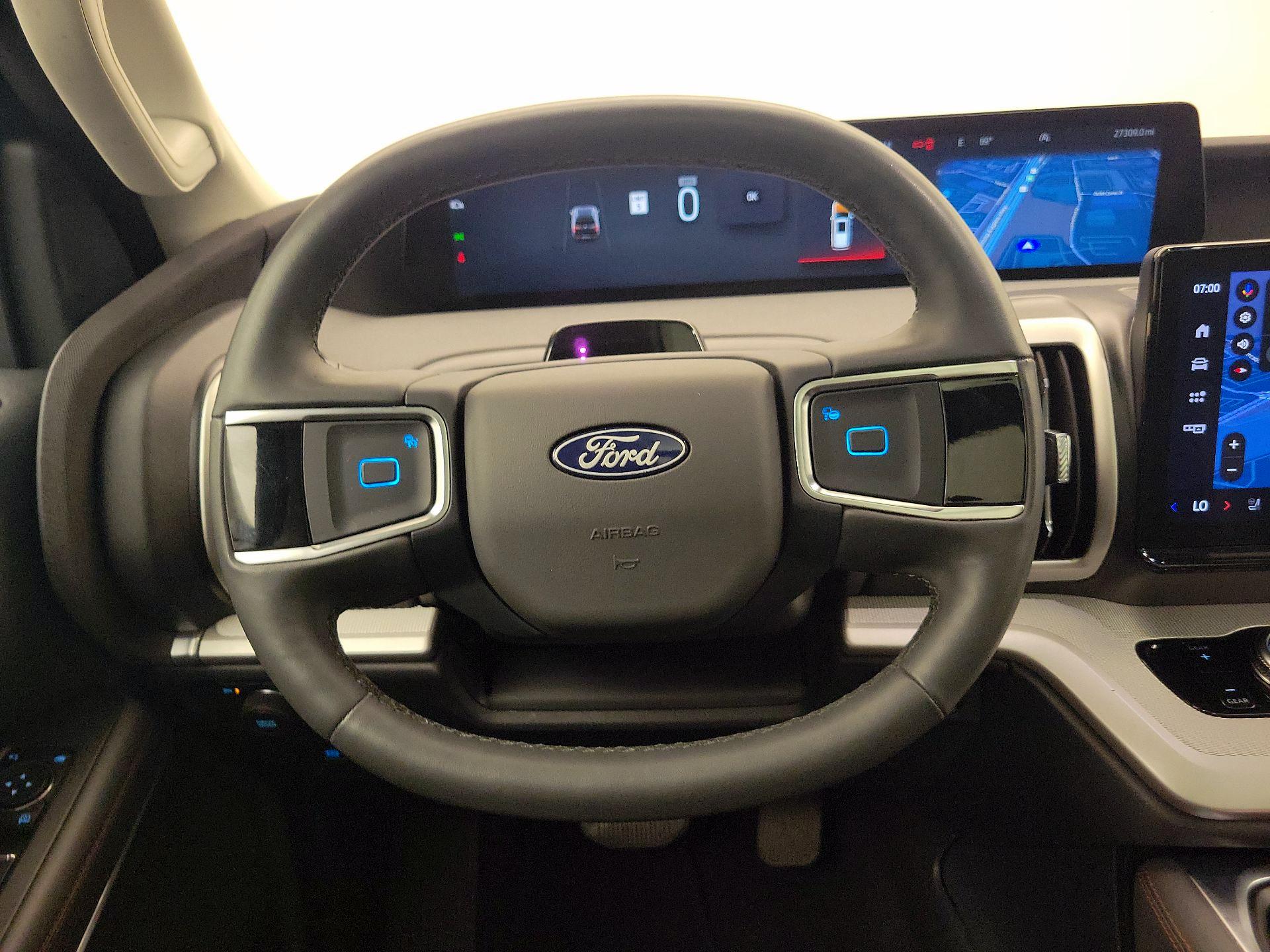 Thumbnail: 2025 Ford Expedition - 10