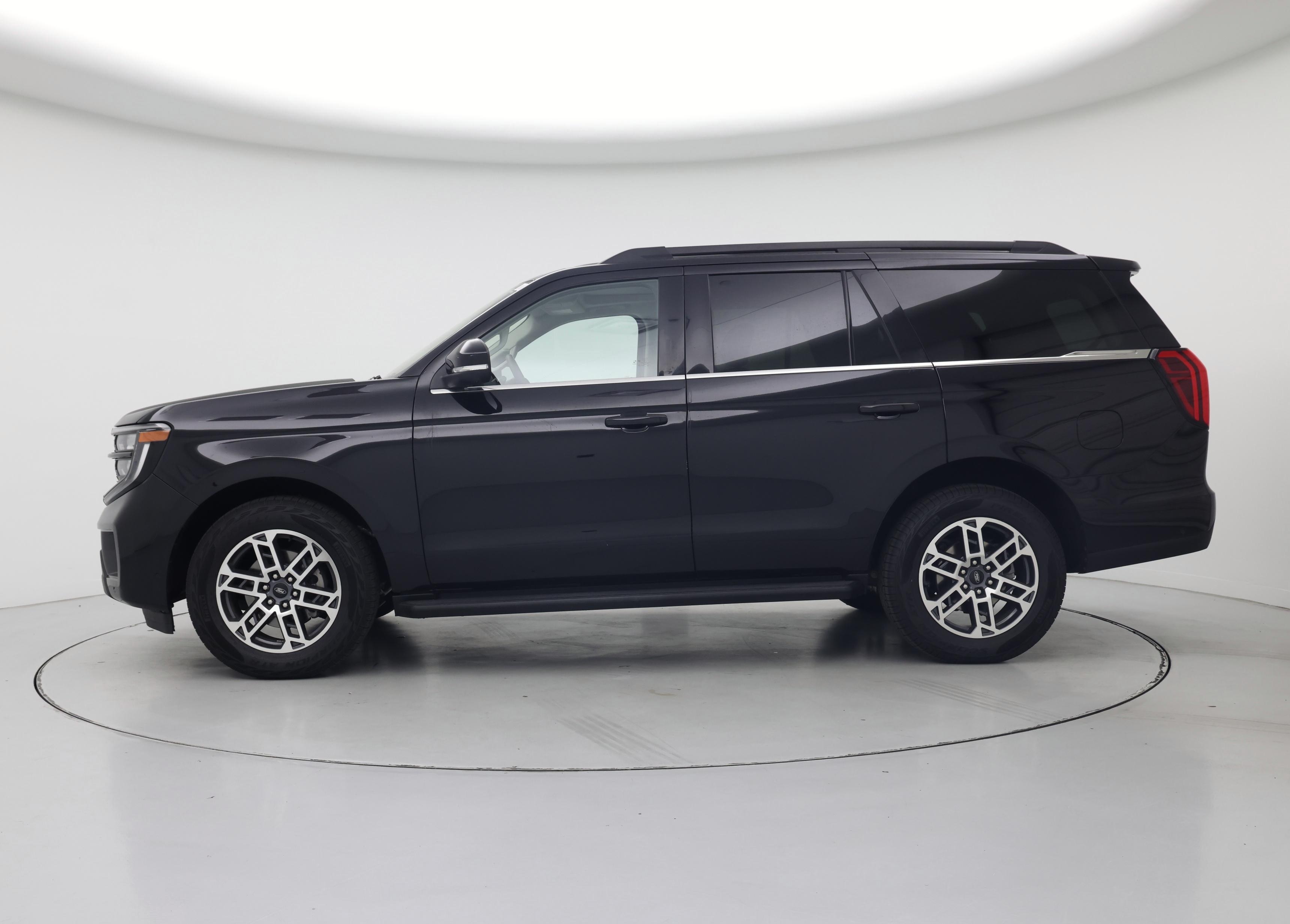 Thumbnail: 2025 Ford Expedition - 3