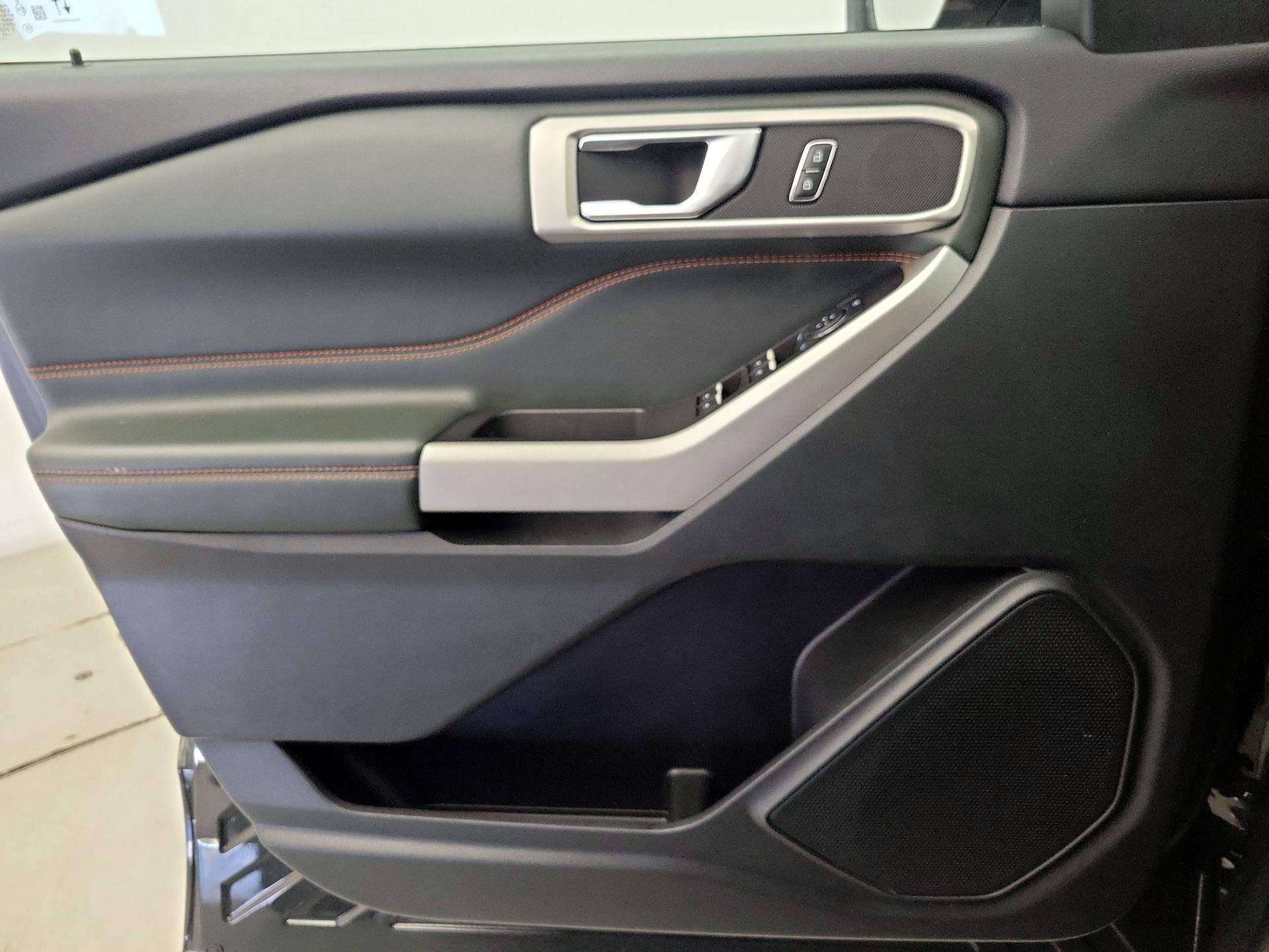 Thumbnail: 2022 Ford Explorer - 12