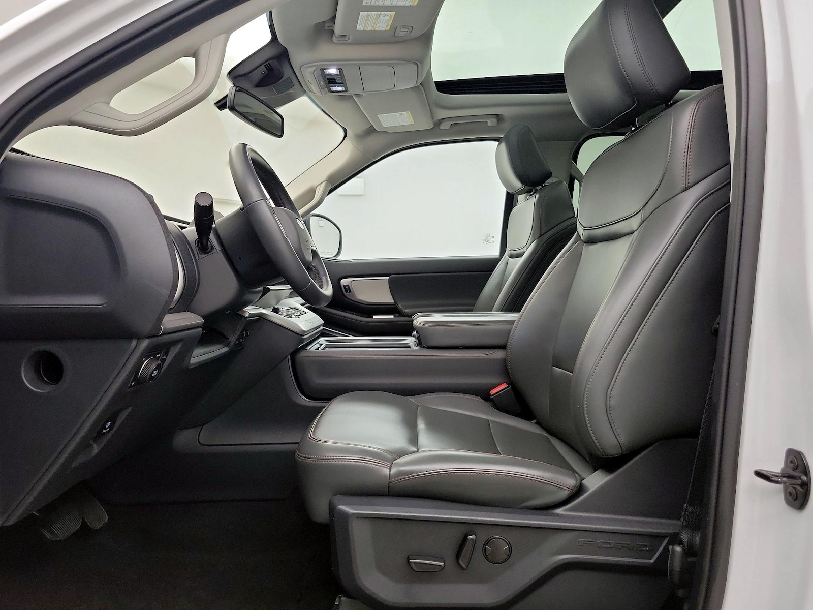 2025 Ford Expedition Active - Photo 12
