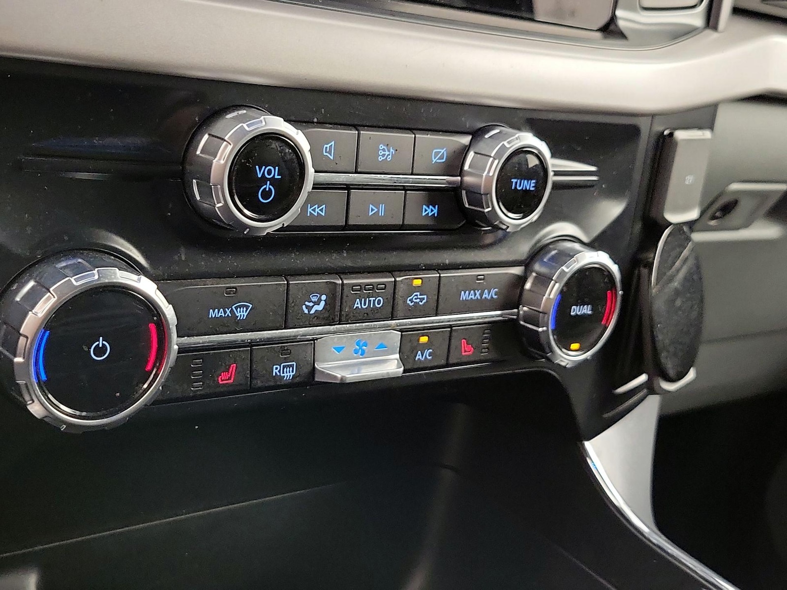 2023 Ford F-150 XLT - Photo 18