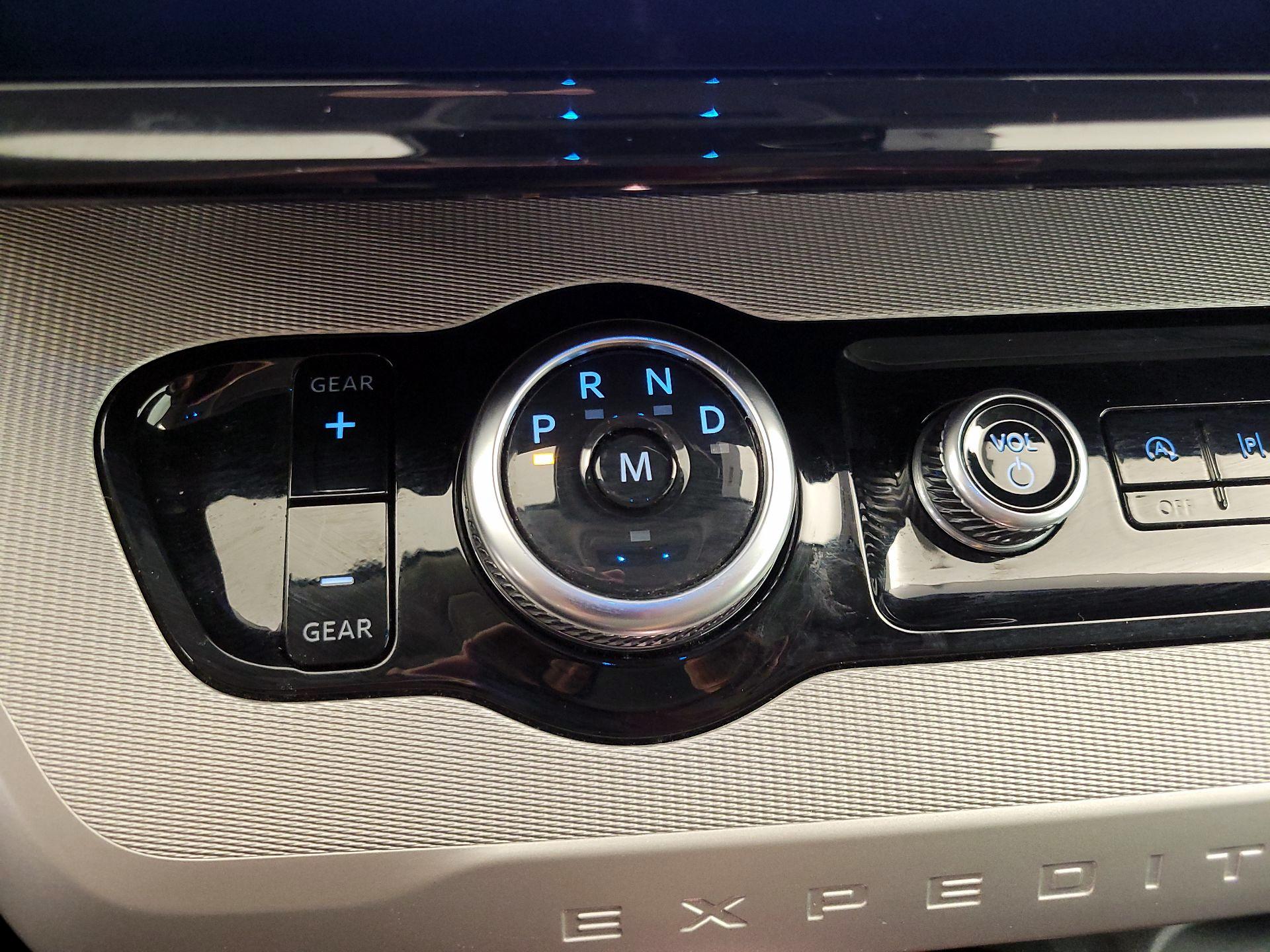 Thumbnail: 2025 Ford Expedition MAX - 17
