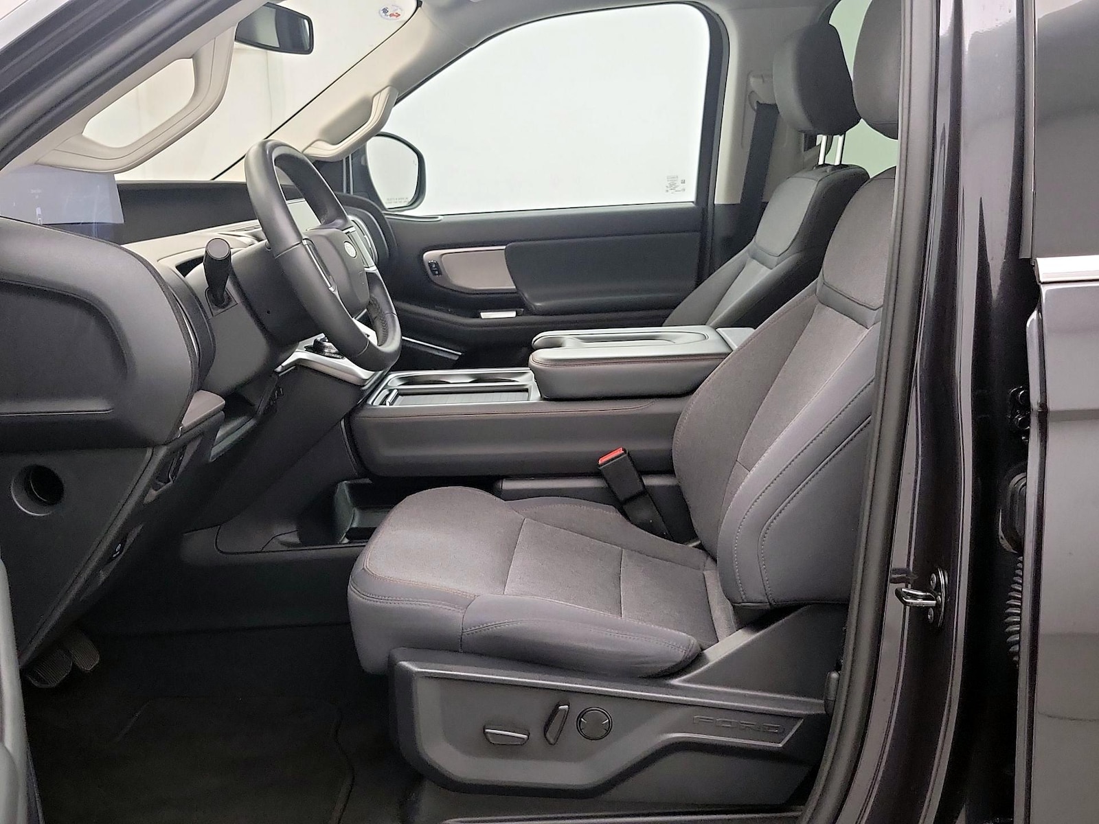2025 Ford Expedition Active - Photo 12
