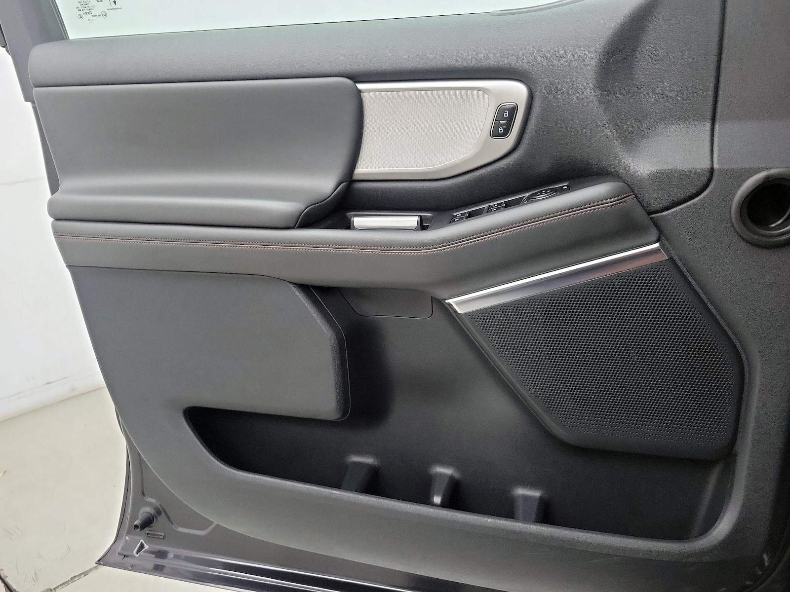 2025 Ford Expedition Active - Photo 13