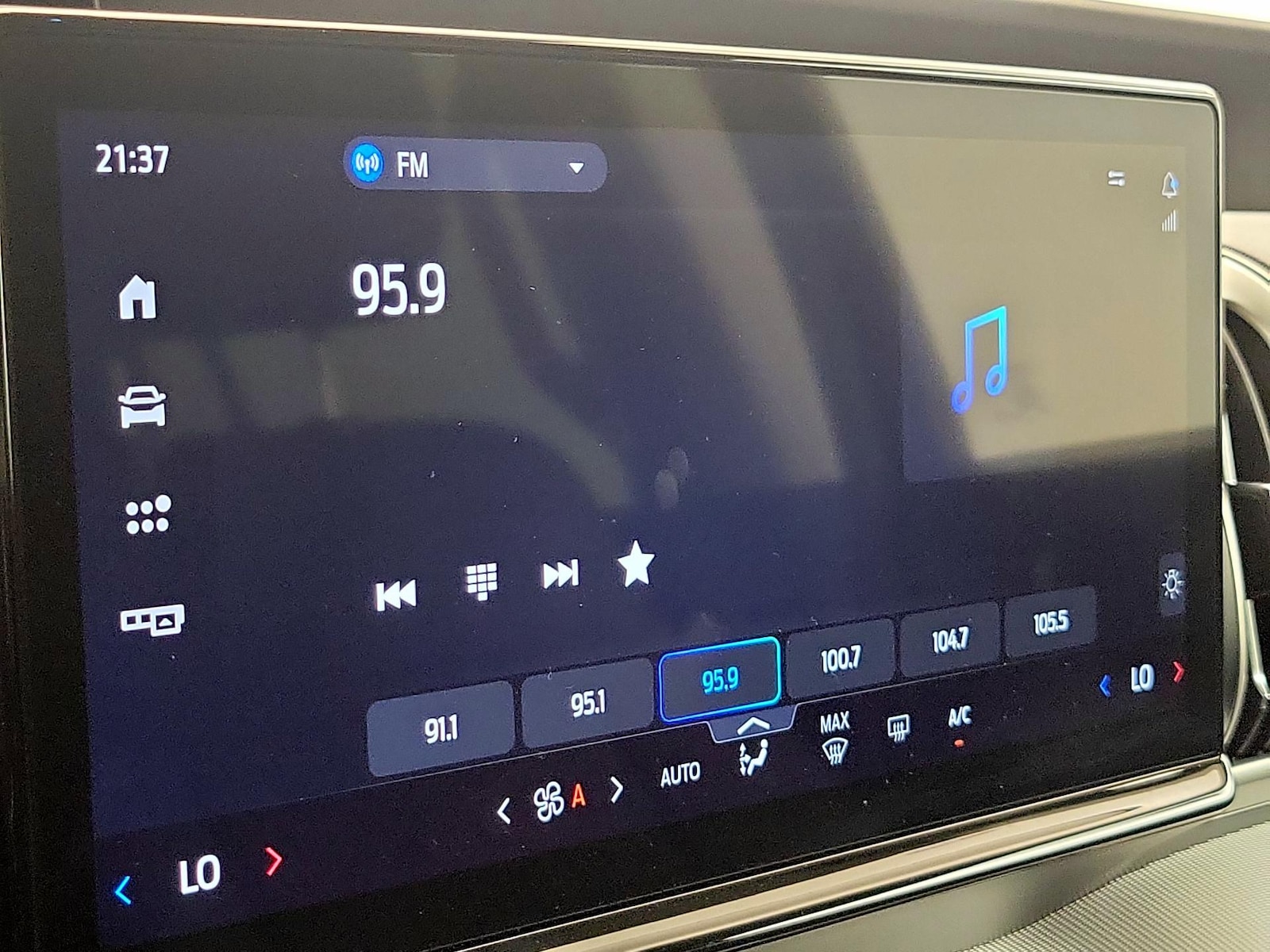 2025 Ford Expedition Active - Photo 17
