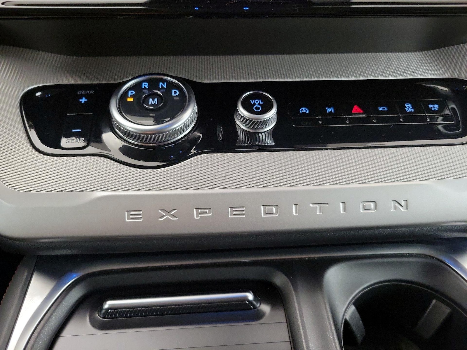 2025 Ford Expedition Active - Photo 19