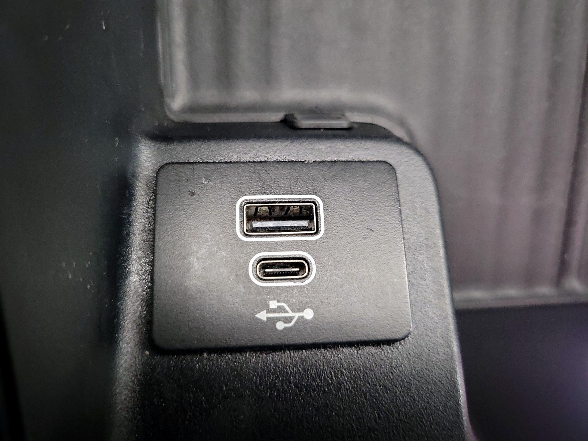 Thumbnail: 2025 Ford Expedition MAX - 19