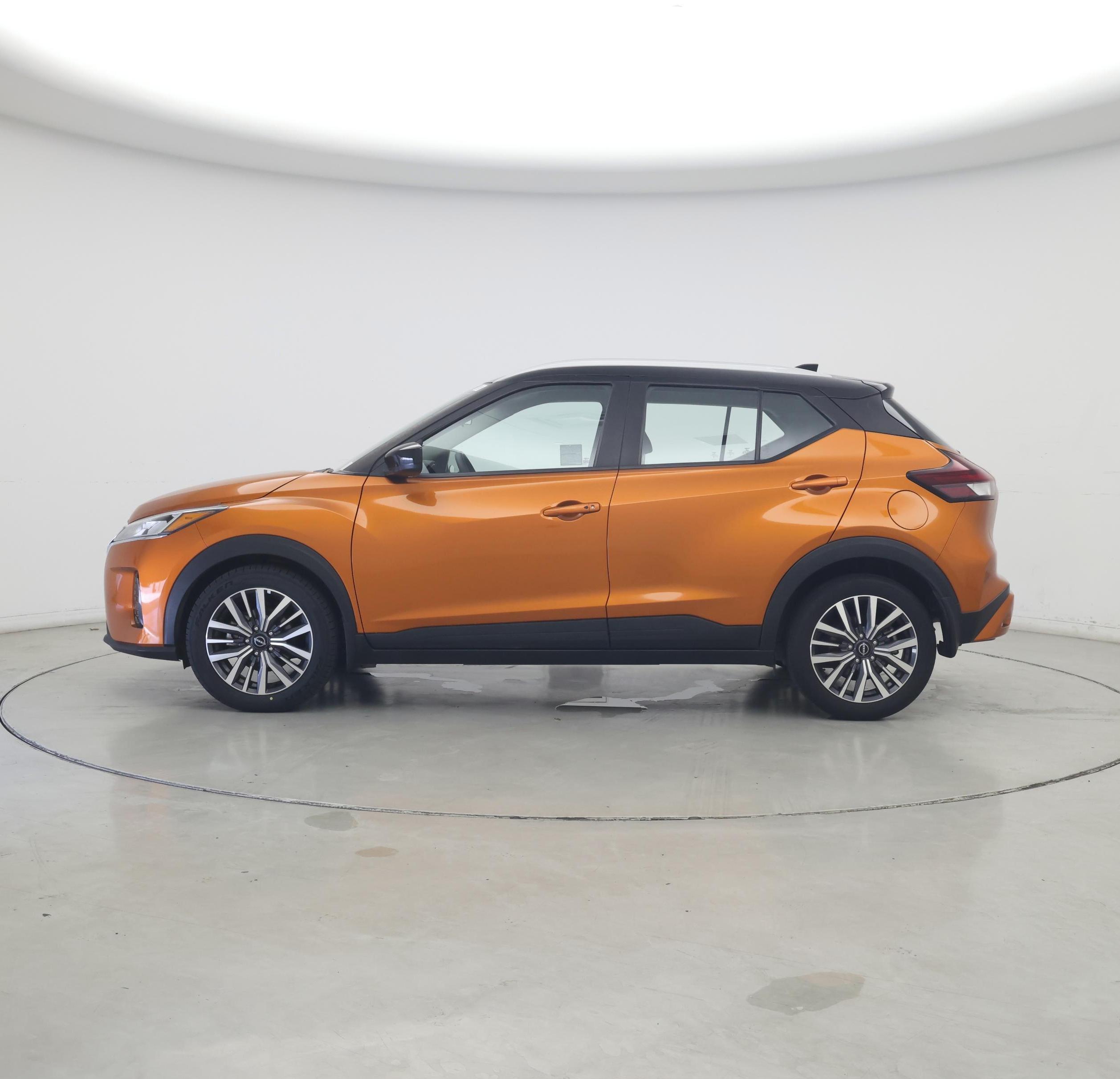 Thumbnail: 2023 Nissan Kicks - 3
