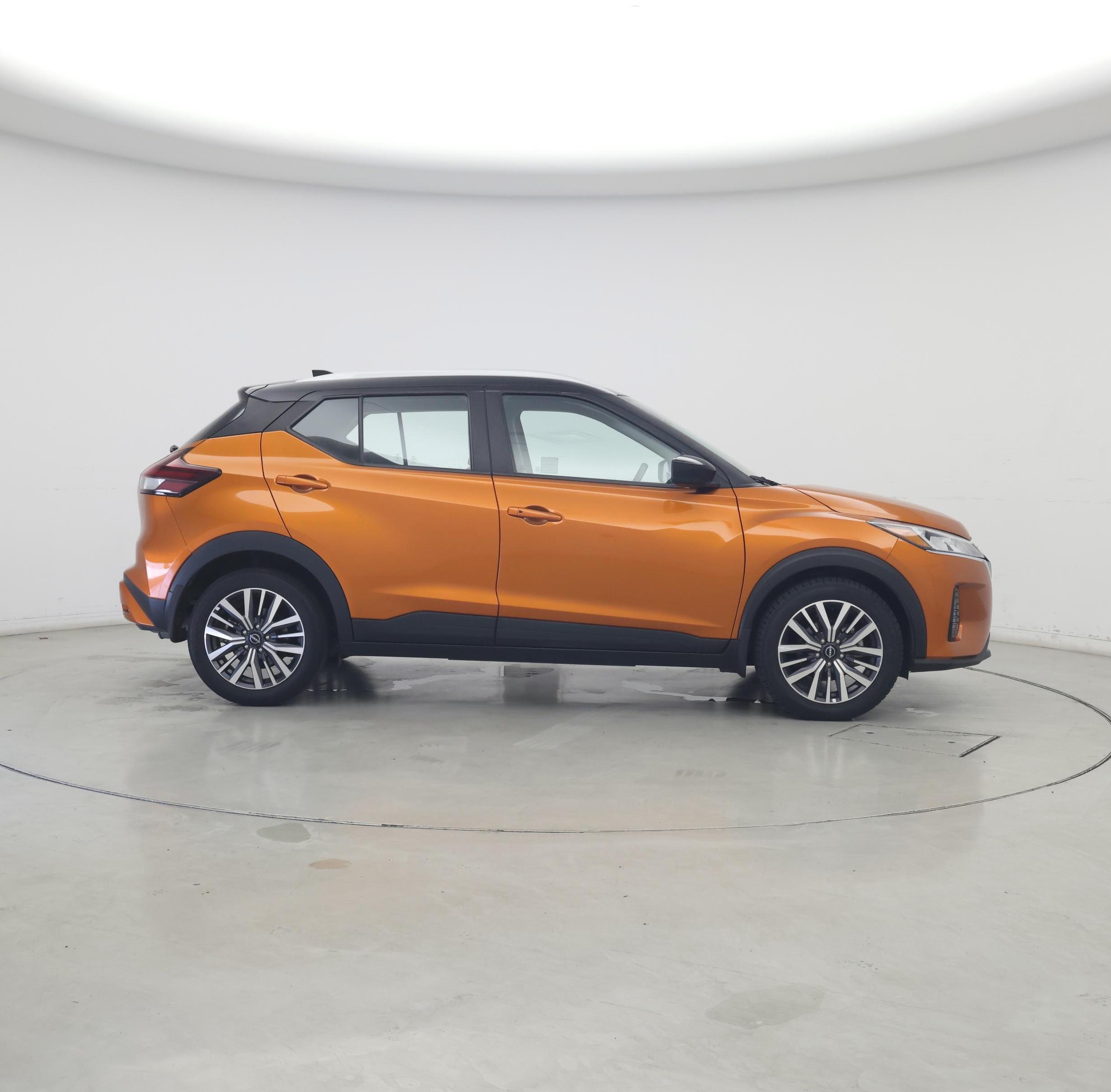 Thumbnail: 2023 Nissan Kicks - 7