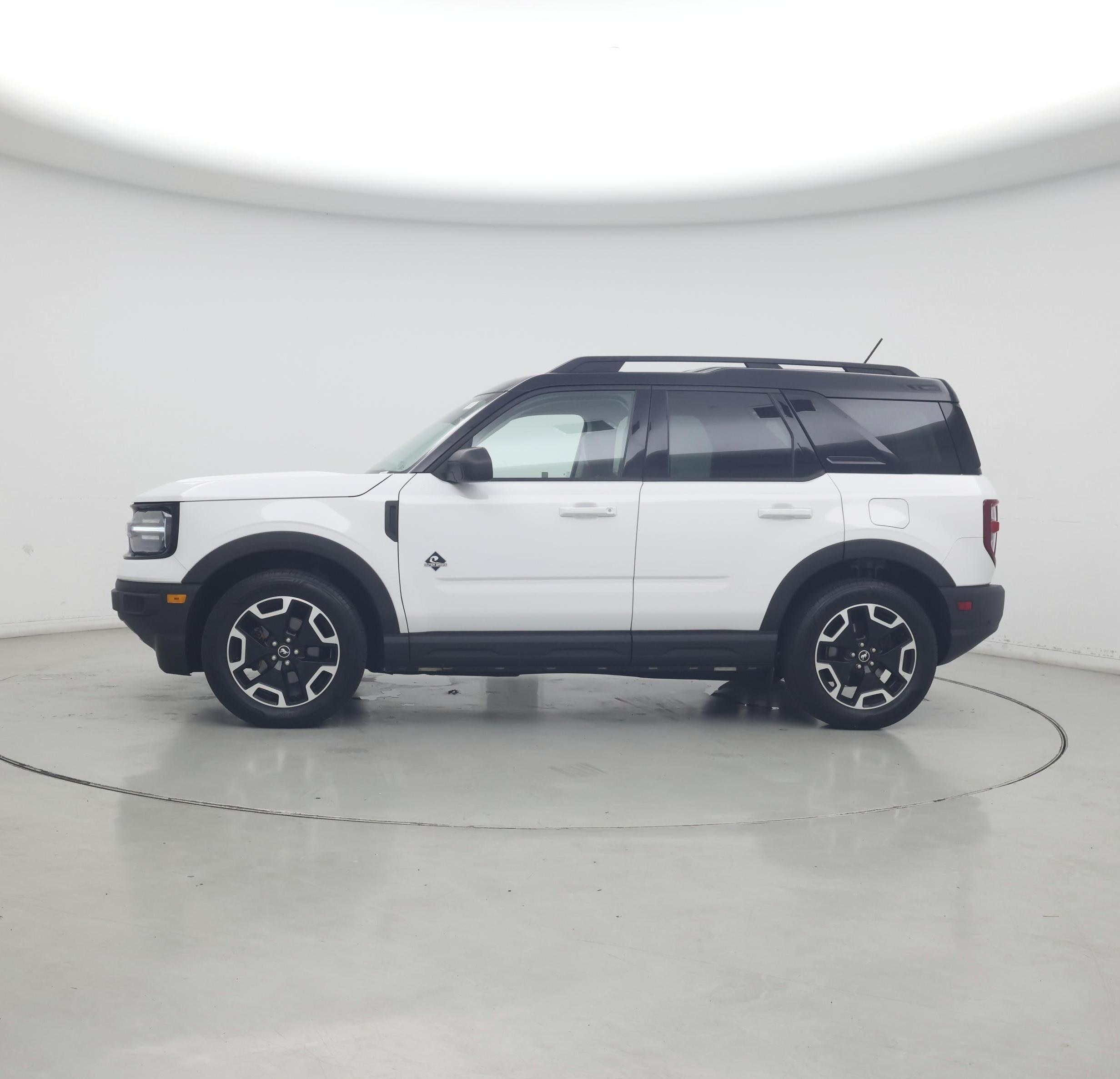 Thumbnail: 2021 Ford Bronco Sport - 3