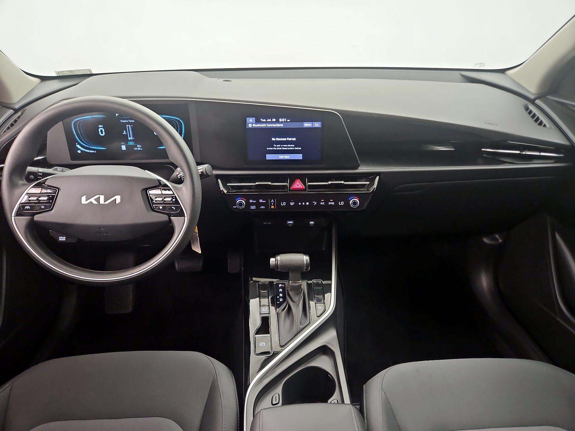 Thumbnail: 2025 Kia Niro - 9