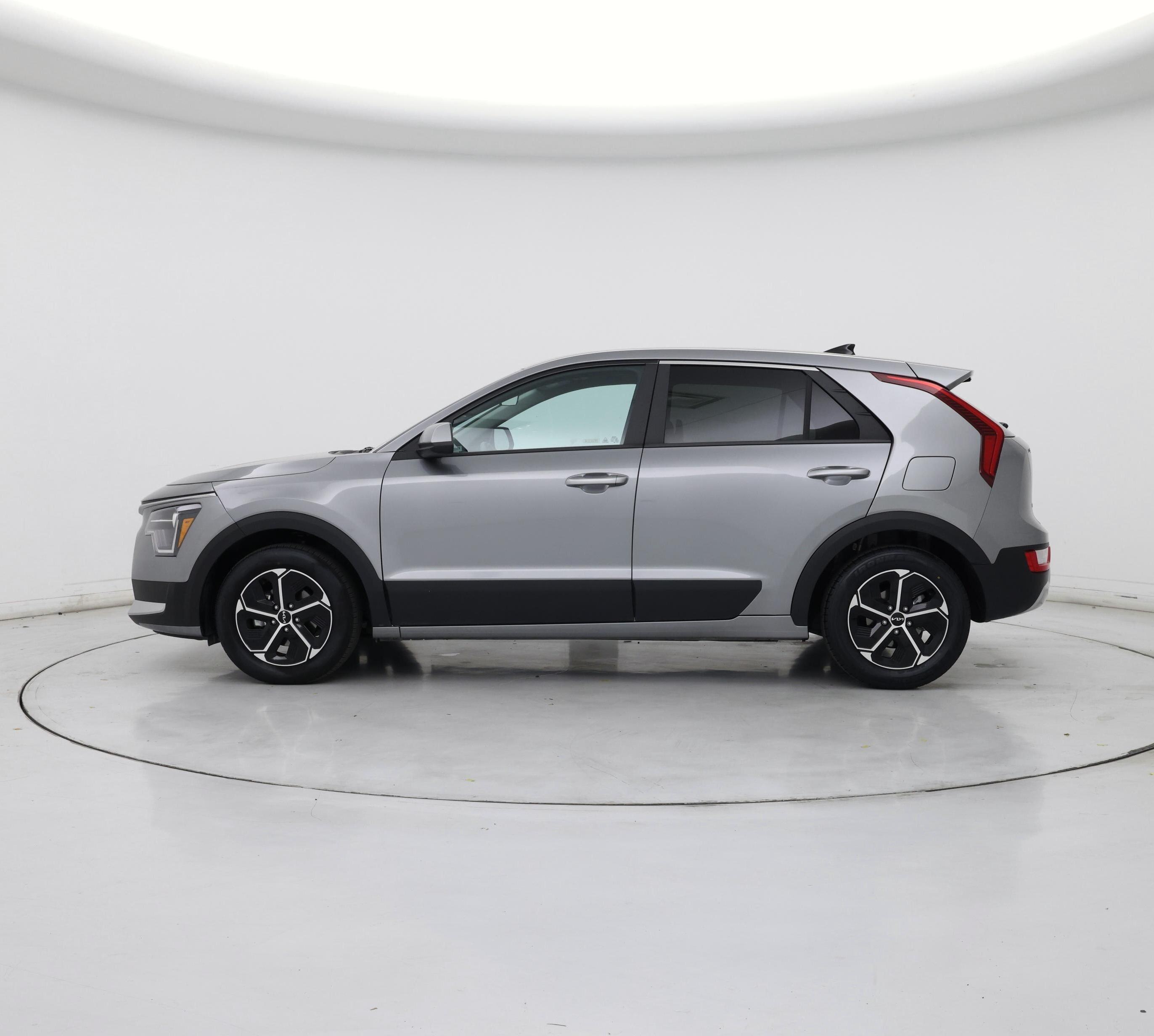 Thumbnail: 2025 Kia Niro - 3